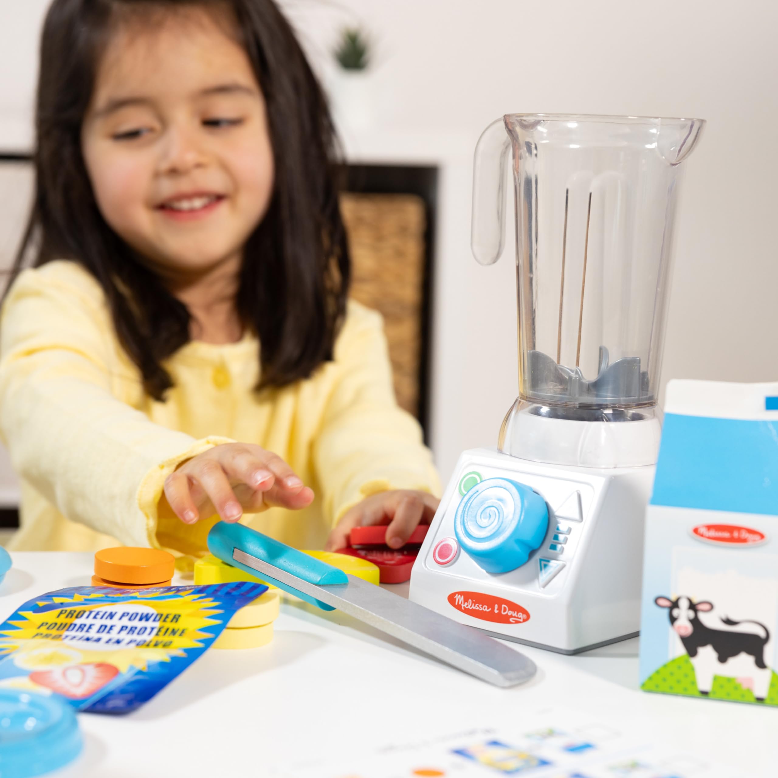 Melissa & Doug Smoothie Maker Blender Set with 22-Piece Play Food - Pretend Play Kitchen Toy for Kids, Toddlers & Preschoolers - Perfect for Role Play, Birthday Gifts & Learning Fun
