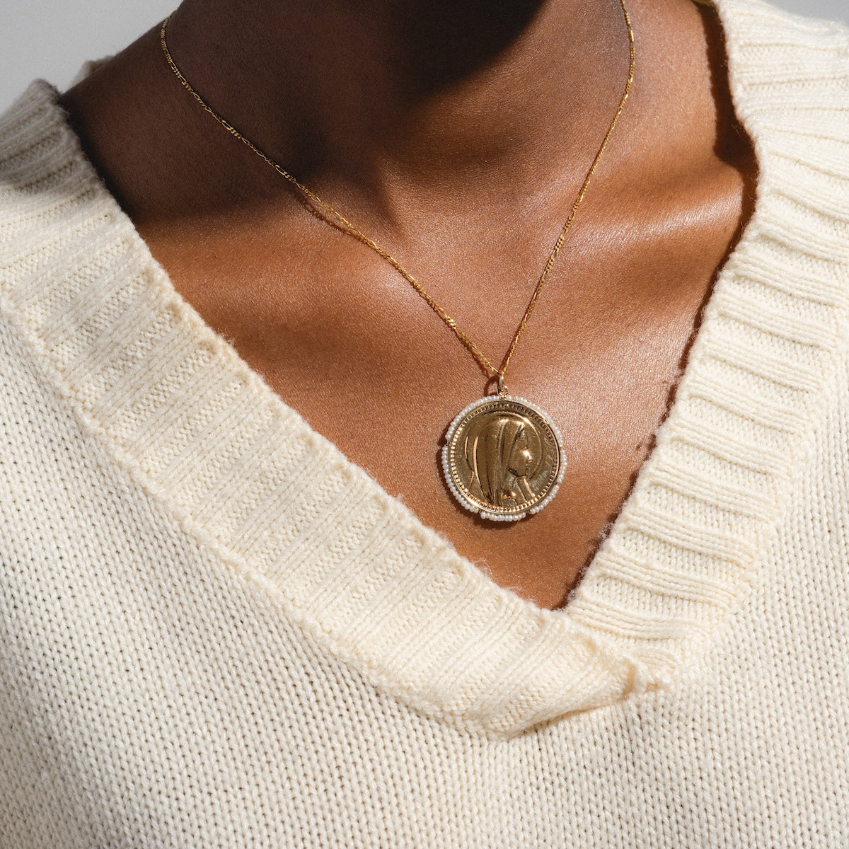 14K Gold Vintage Revival Mother Mary Pearl Charm Pendant - Elegant Religious Jewelry for Necklace, Bracelet & Gifts | Perfect for Baptism, First Communion & Spiritual Occasions