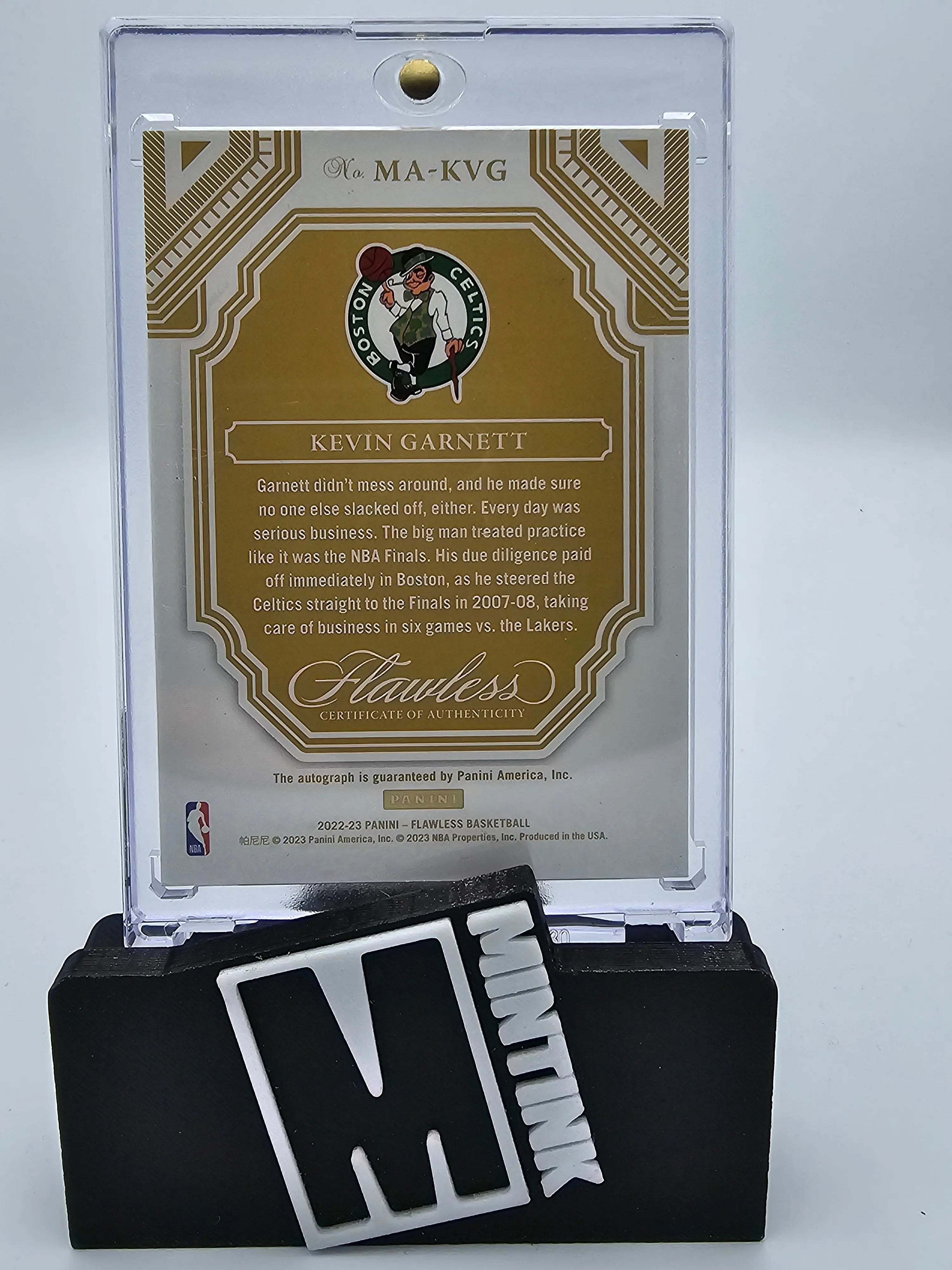 2022-23 Panini Flawless Kevin Garnett Gold Momentous Autograph Basketball Card 01/10 #MA KVG - Rare Collectible for NBA Memorabilia Fans & Sports Card Investors