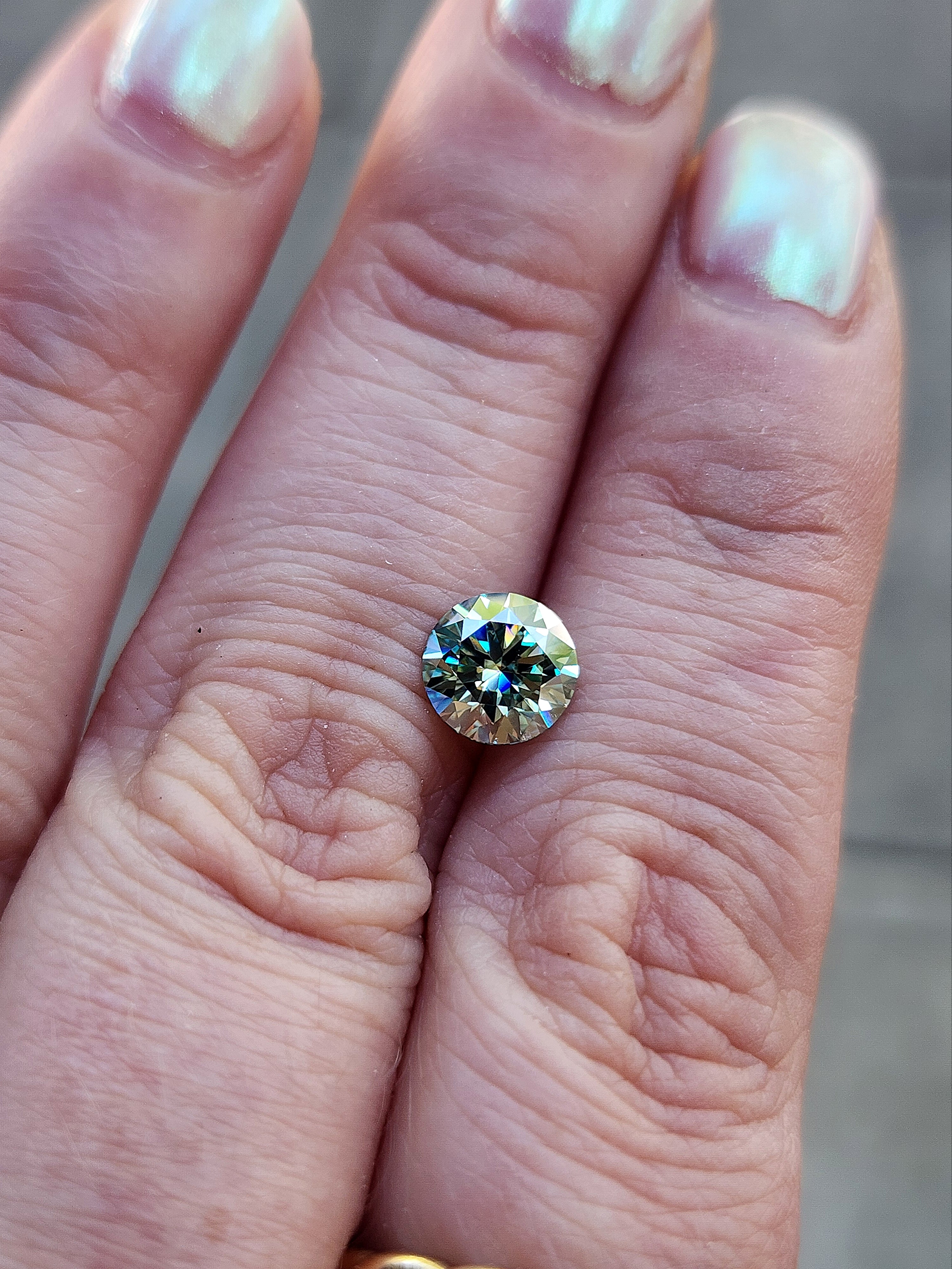 7mm Round Seafoam Moissanite Stone - AAA Quality Loose Gemstone for Jewelry Making, Engagement Rings & Necklaces | Eco-Friendly Alternative to Diamonds