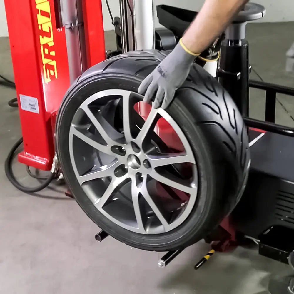 Corghi AM5000 Touchless Tire Changer with BPT Helper Arm - Professional Wheel Service Equipment for Auto Shops & Tire Centers