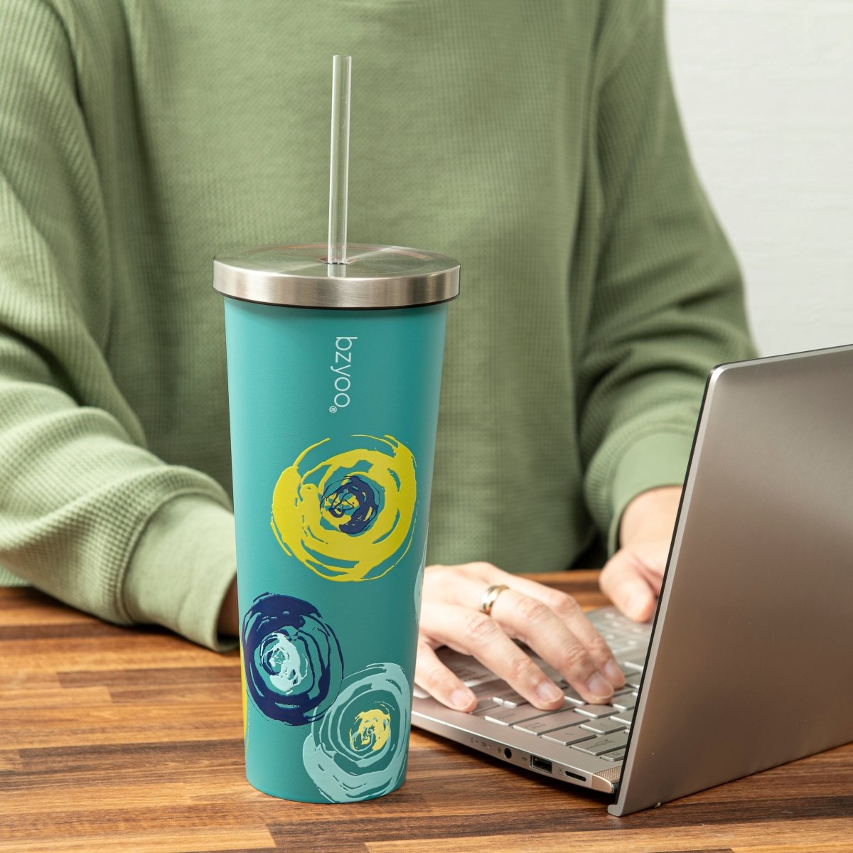 24oz Double Wall Vacuum Insulated Stainless Steel Tumbler with Straw Lid - Green Cyclone | Leakproof Travel Mug for Hot & Cold Drinks | Perfect for Gym, Office, Hiking & Outdoor Activities
