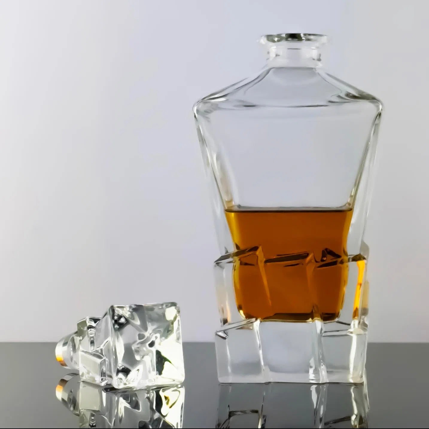 Premium Whiskey Decanter Set with 4 Glasses - Elegant Crystal Glassware for Bourbon, Scotch & Whiskey - Perfect for Home Bars, Gifts & Entertaining