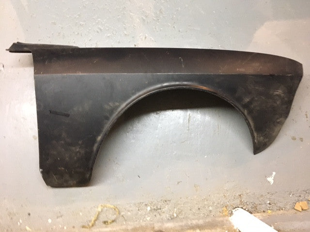 Alfa Romeo GTV Right Front Fender Replacement Part - Perfect Fit for 1995-2005 Models | Durable Auto Body Panel for Car Restoration & Collision Repair