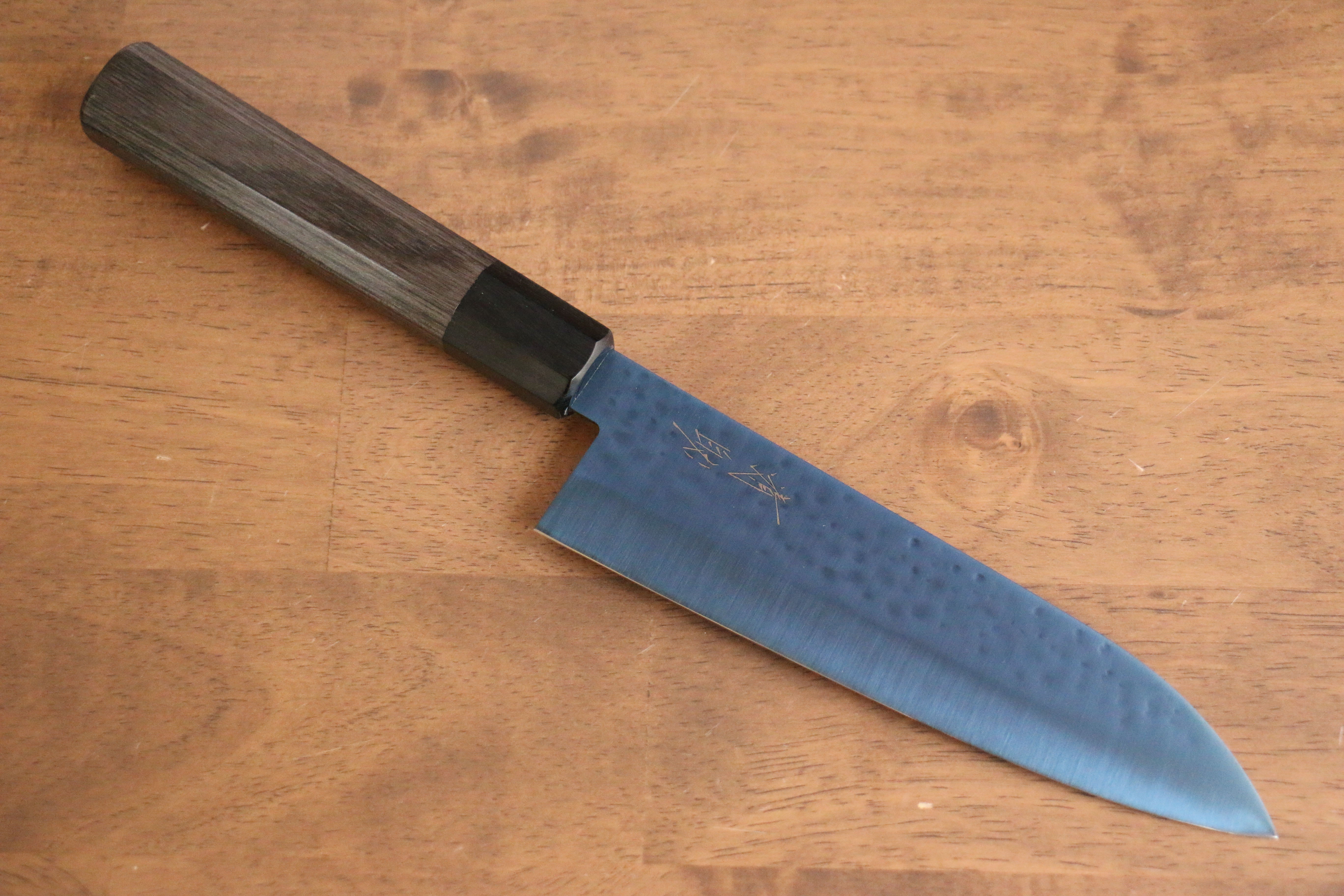 Premium Seisuke SK 85 Santoku Knife 180mm - Japanese Hammered Blade with Ion Plating & Gray Pakka Wood Handle - Ideal for Slicing, Dicing, and Chopping Vegetables, Meat, and Fish - Perfect for Home Chefs and Professional Kitchens