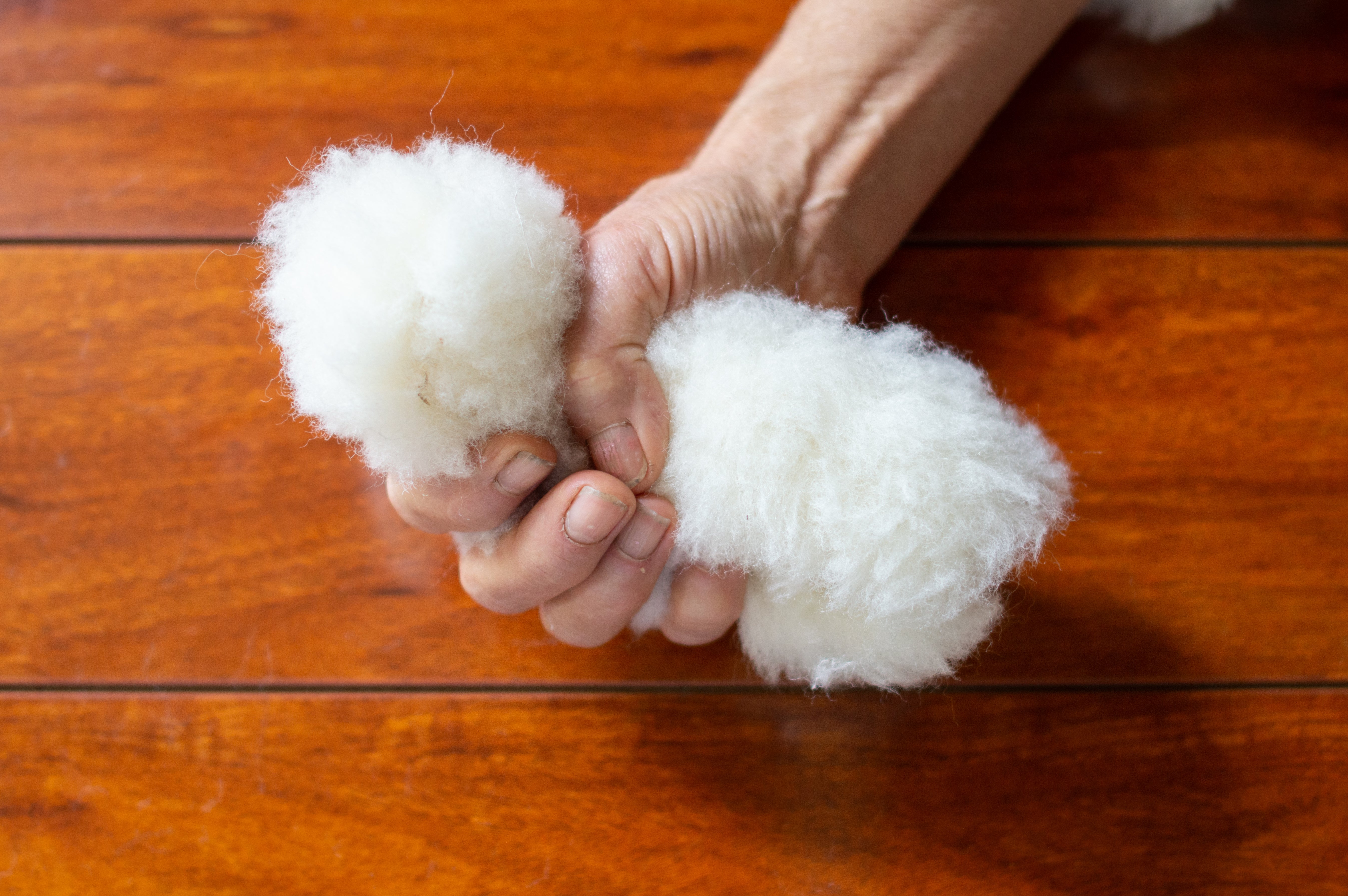 Premium Sheep Wool Hand Grip - Soft & Comfortable Hand Exercise Grip for Strength Training, Stress Relief & Rehabilitation - Perfect for Gym, Office & Home Use