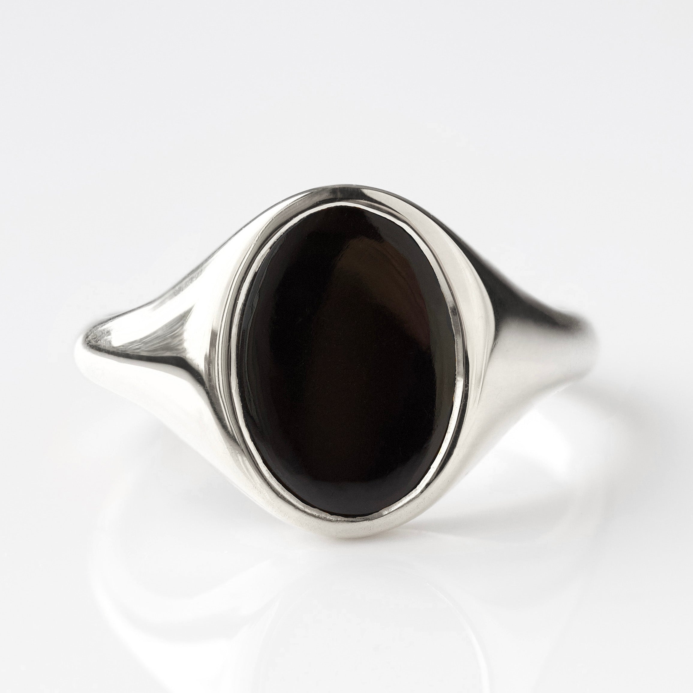 Onyx Oval Signet Ring for Men - Classic & Elegant Jewelry for Everyday Wear, Gifts & Special Occasions