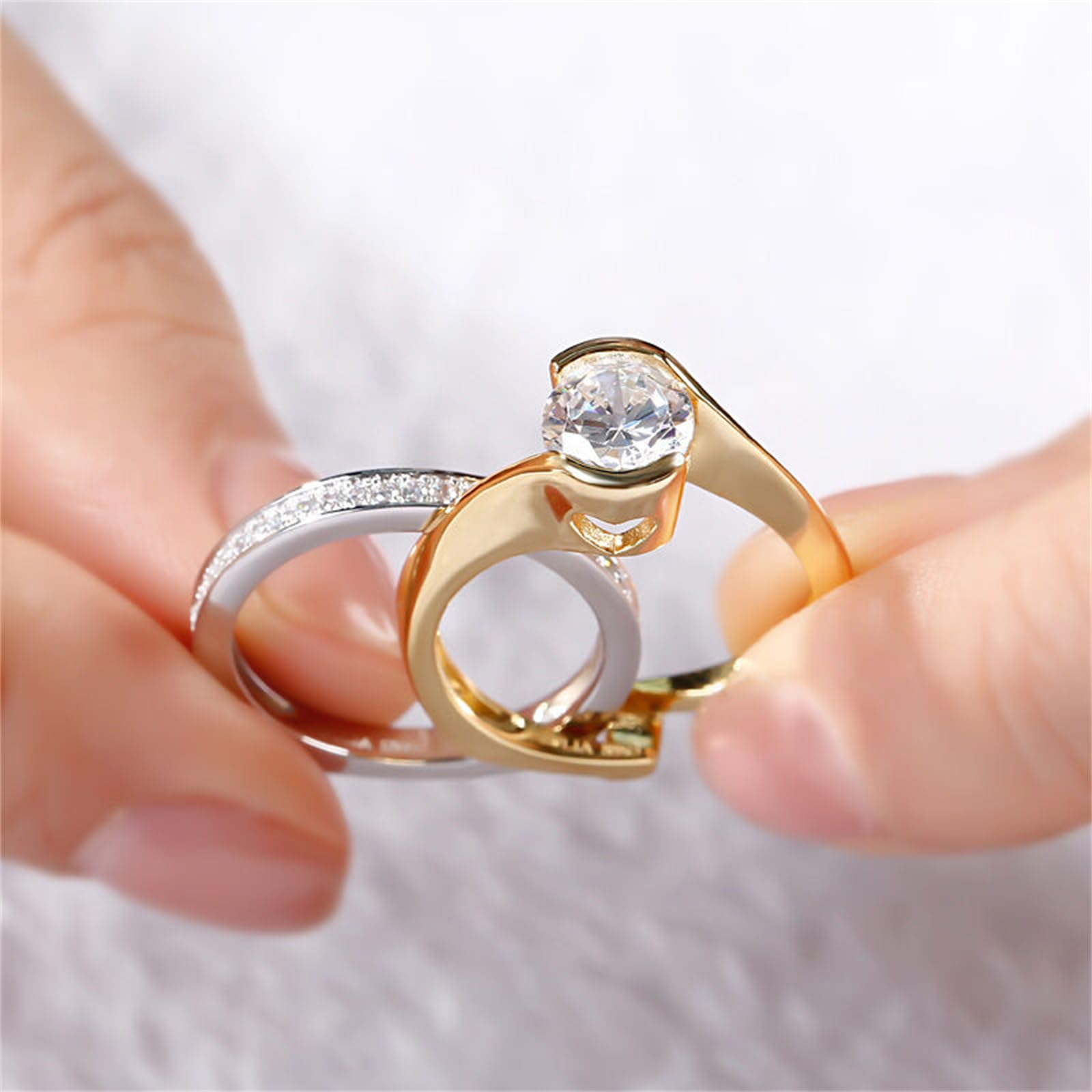 Jeulia 2.5 Carat Asymmetric Diamond Ring Set for Women - 14K Gold Plated Cubic Zirconia Engagement Ring, Anniversary Promise Ring, Romantic Jewelry Gift for Her - Perfect for Weddings, Proposals & Special Occasions