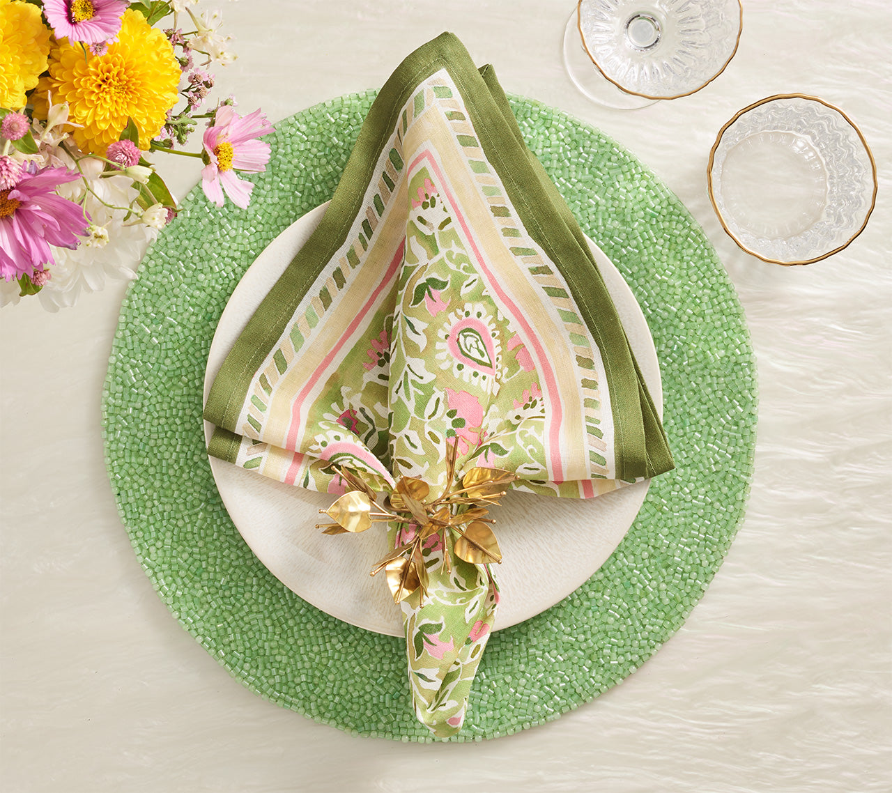 Premium Green Perennial Placemats Set of 4 - Eco-Friendly Table Mats for Dining Room, Kitchen, and Outdoor Picnics
