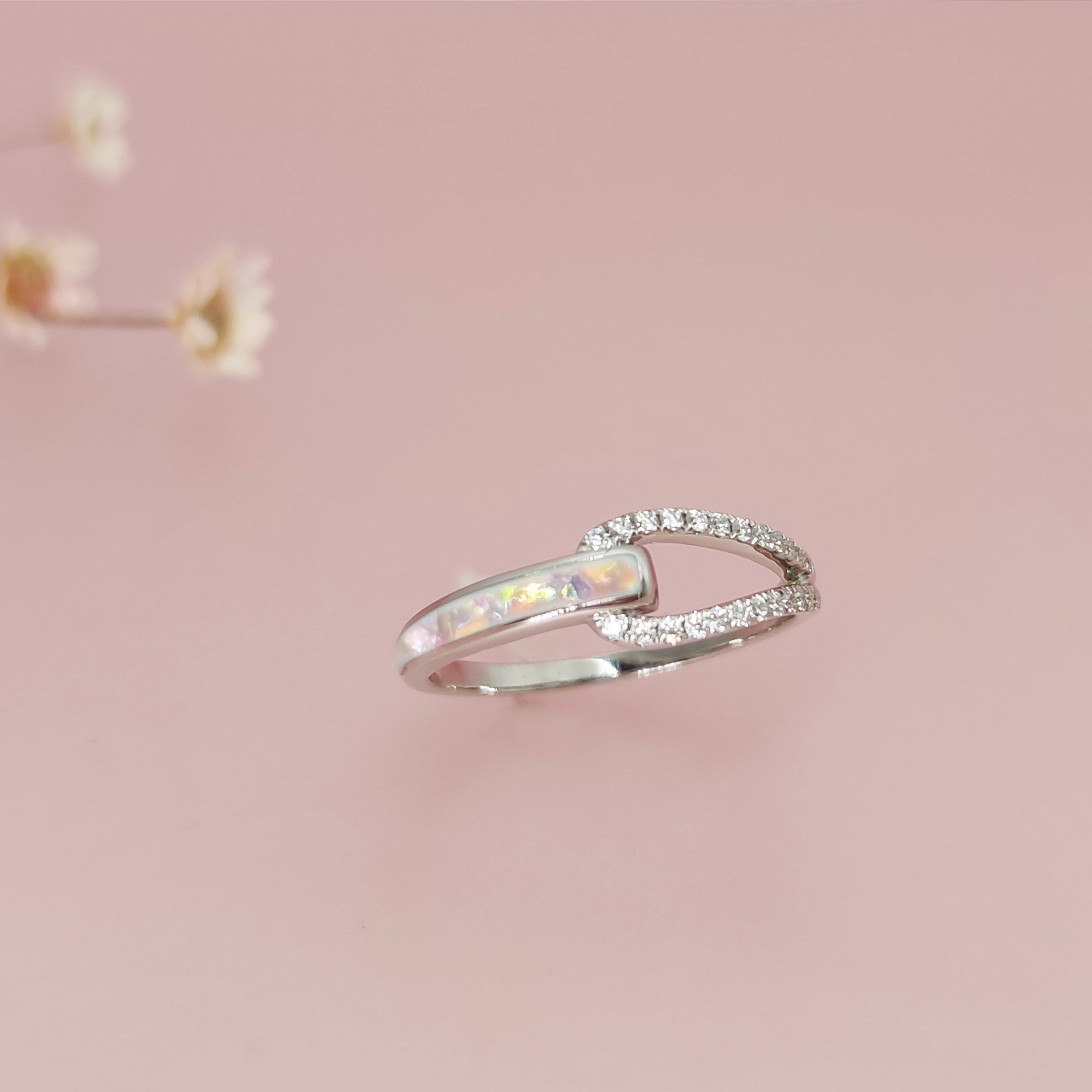 Gold Ashes Ring - Elegant Memorial Jewelry for Loved Ones | Perfect for Remembrance, Funerals & Keepsake Gifts
