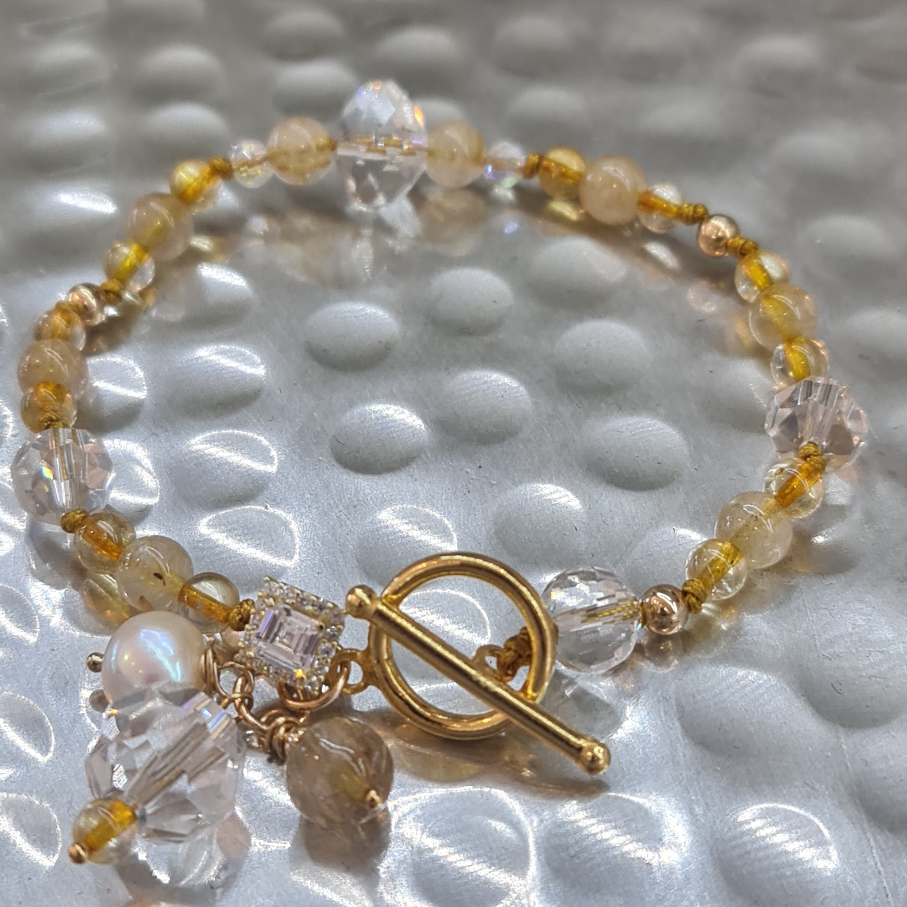 Joy Crystal Citrine Stone & Gold Plated Bracelet for Women - Elegant Healing Jewelry for Positive Energy & Good Luck - Perfect for Gifts, Meditation & Everyday Wear