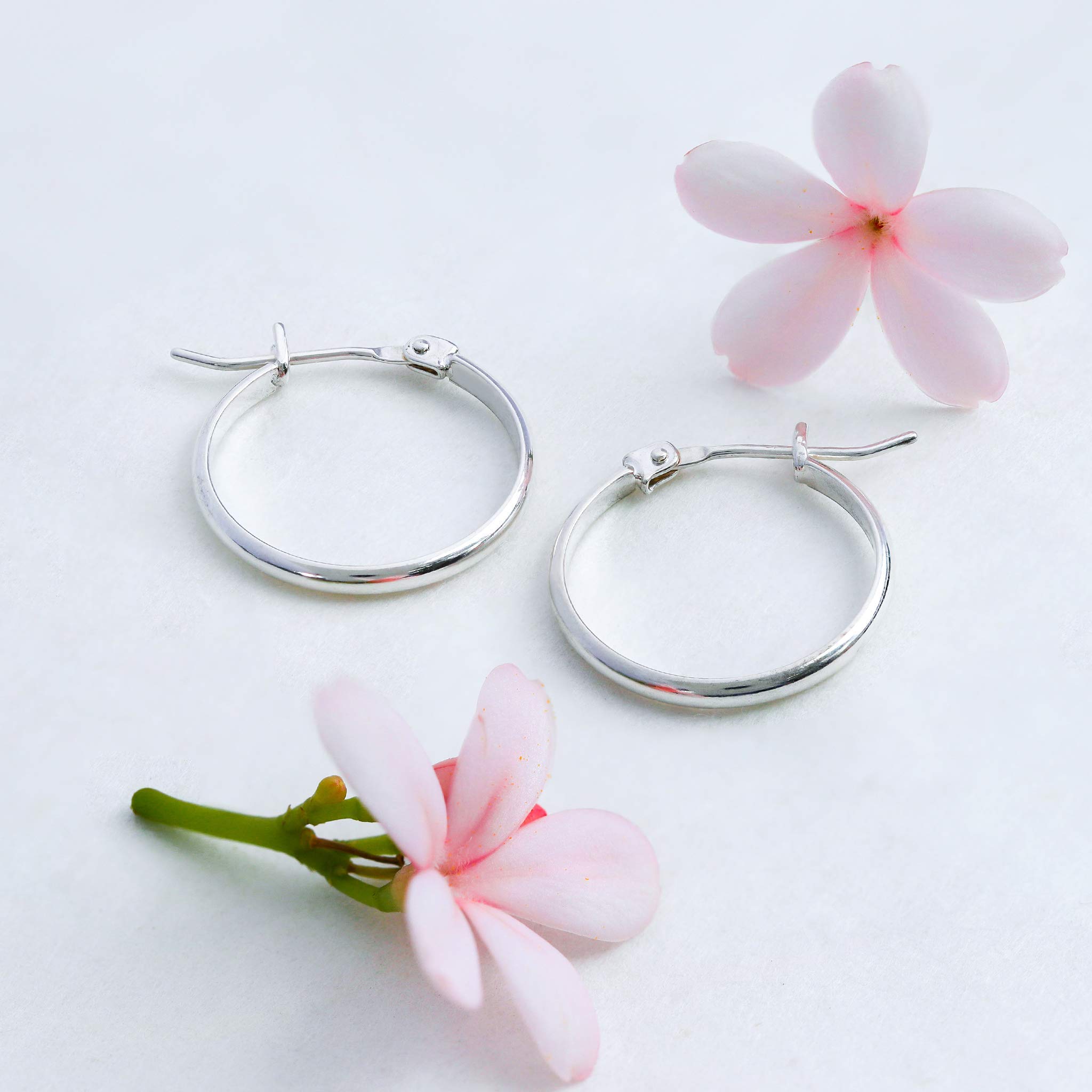 Boma Jewelry Sterling Silver 3/4 Inch Classic Snap Down Closure Hoop Earrings for Women - Everyday Wear, Office & Party Accessories