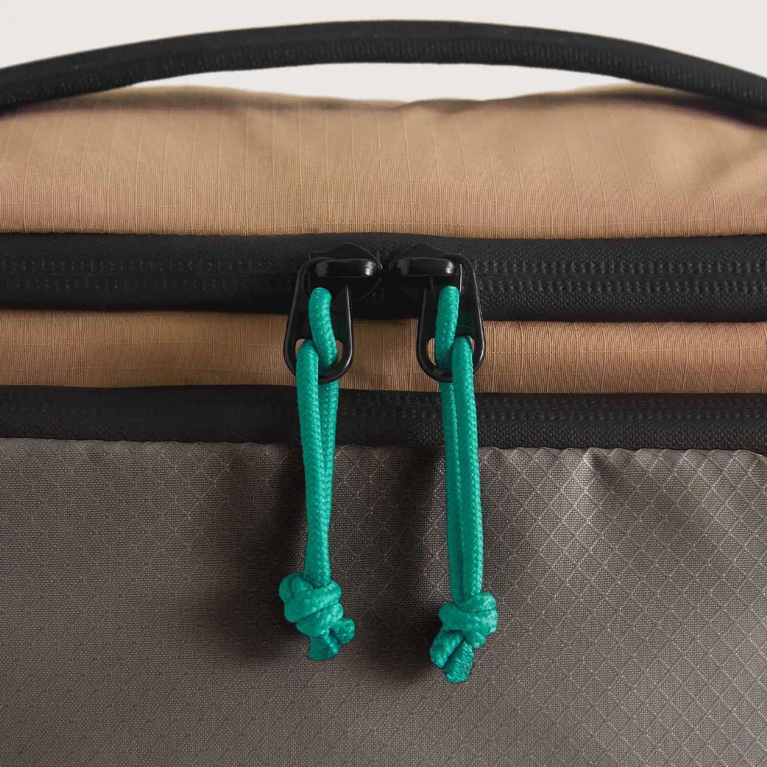 Blast 4.5L Hanging Toiletry Bag for Travel - Waterproof Cosmetic Organizer with Multiple Pockets for Bathroom Essentials | Perfect for Camping, Gym & Business Trips