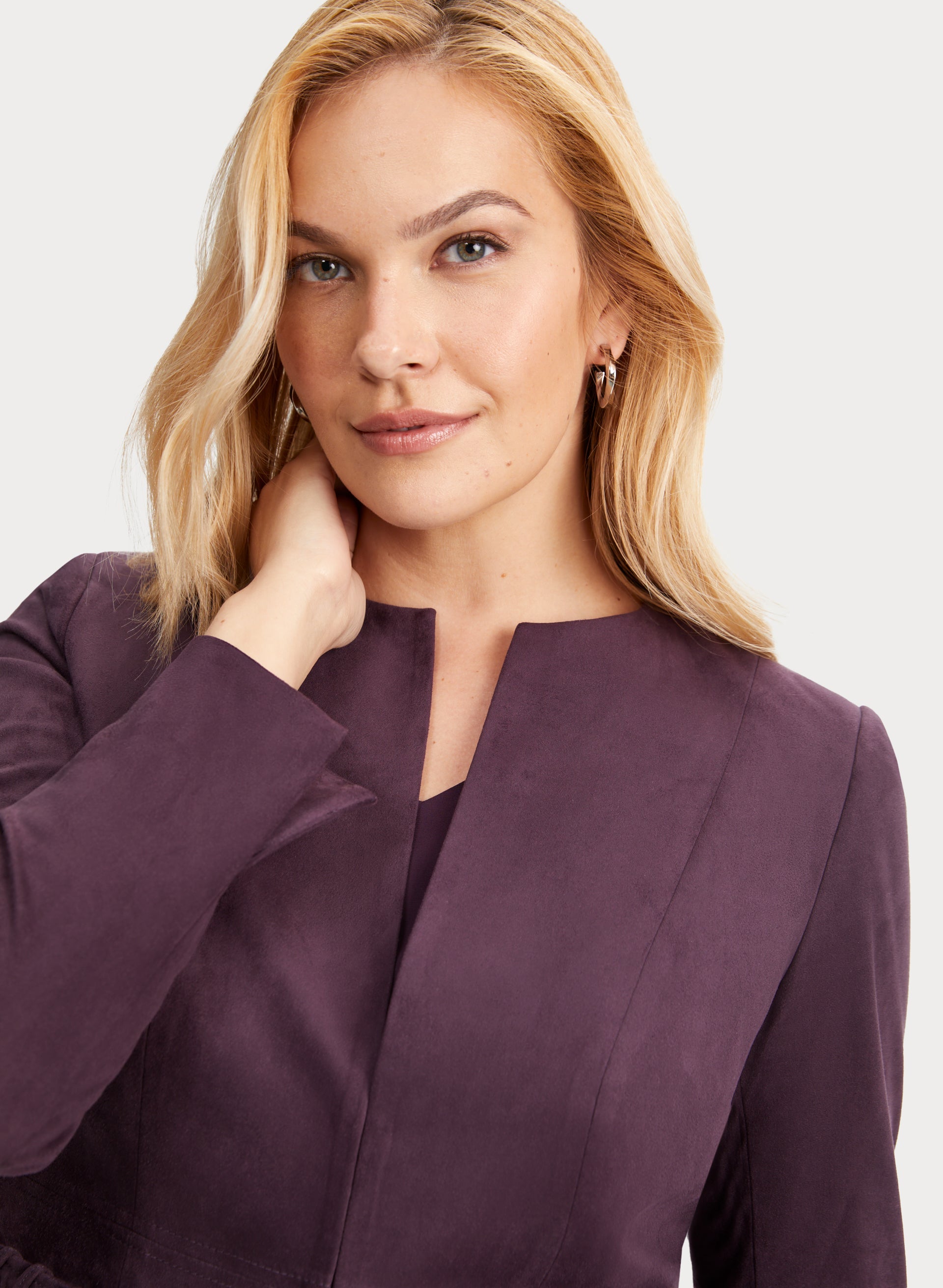 Stylish Faux Suede Jacket for Women - Trendy Vegan Leather Coat with Zipper Closure - Perfect for Fall, Winter & Casual Outings