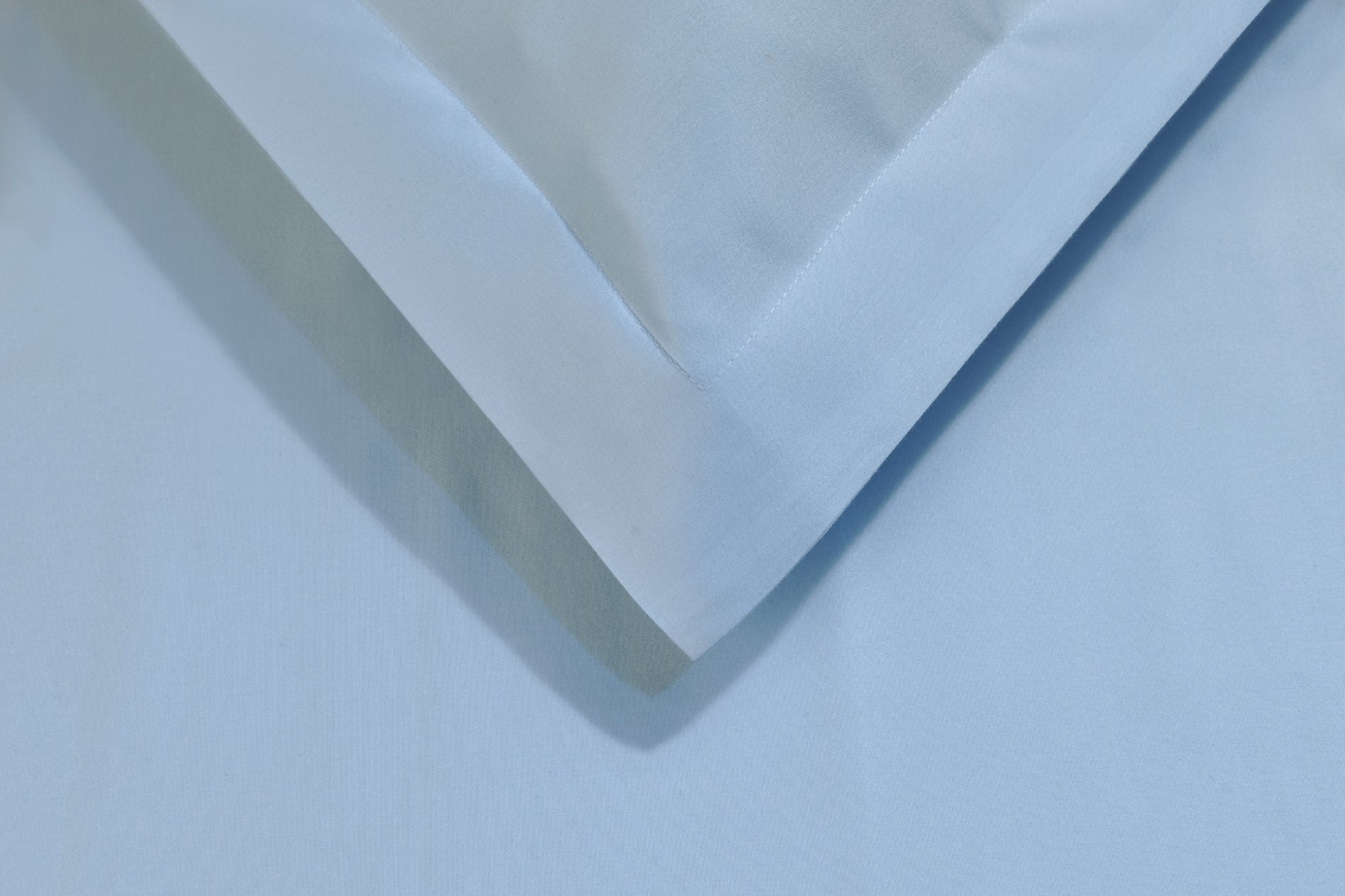 Luxury 700 Thread Count Egyptian Cotton Duvet Cover Set - Ultra Soft 3 Piece Bedding (Duvet Cover + 2 Pillowshams) - Light Blue Full/Queen Size - Perfect for Master Bedroom, Guest Room & Hotel Style Decor