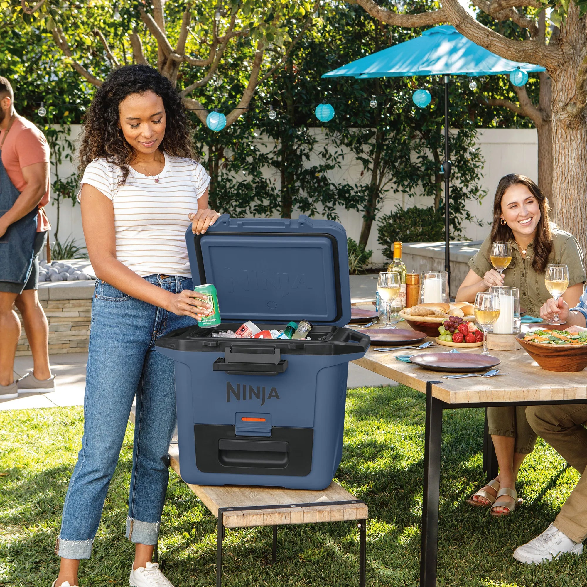 Ninja FrostVault 28L Hard Cooler with Dry Zone - Premium Insulated Cooler for Camping, Beach, Tailgating & Outdoor Adventures - Keeps Food & Drinks Cold for Days