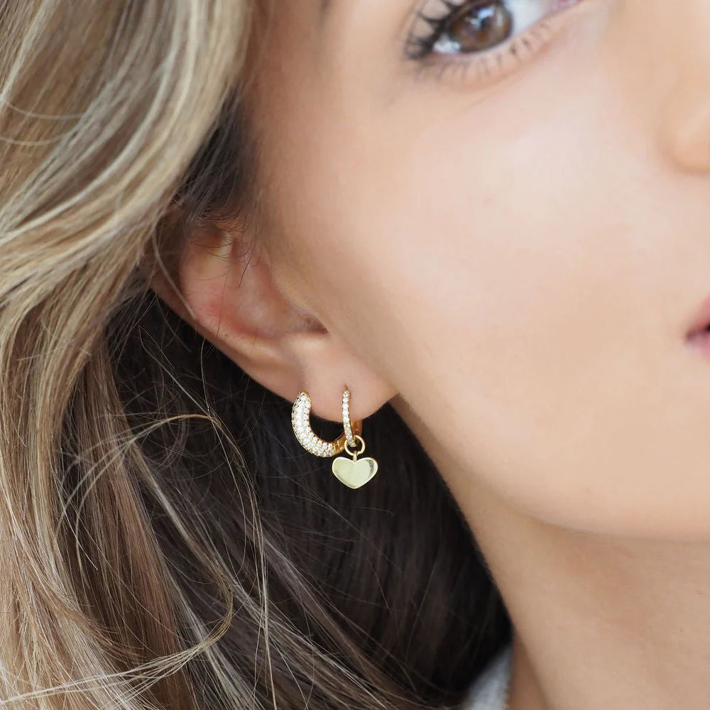 Elegant Amo Heart & Amore Earrings Gift Set in Gold - Perfect for Valentine's Day, Anniversary, and Romantic Occasions