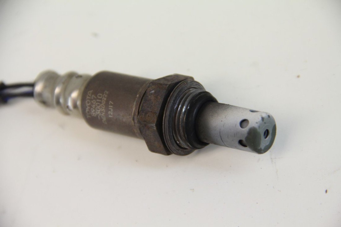 Lexus 89467-30030 Oxygen Sensor - Compatible with Select Lexus Models - High Performance O2 Sensor for Improved Fuel Efficiency & Emissions - Perfect for Engine Diagnostics & Performance Upgrades