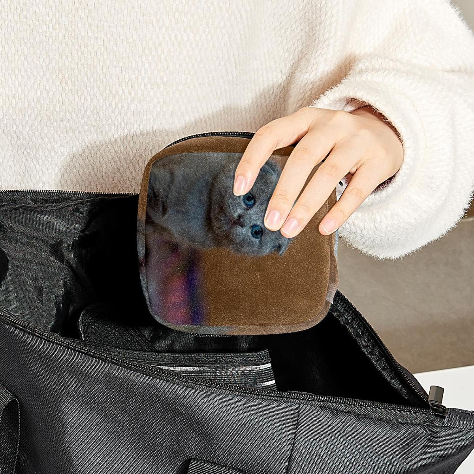 Cat-Themed Menstrual Hygiene Organizer Bag - Portable Pouch for Pads, Tampons & Menstrual Cups - Perfect for Women & Girls On-The-Go (Home, School, Gym, Travel)