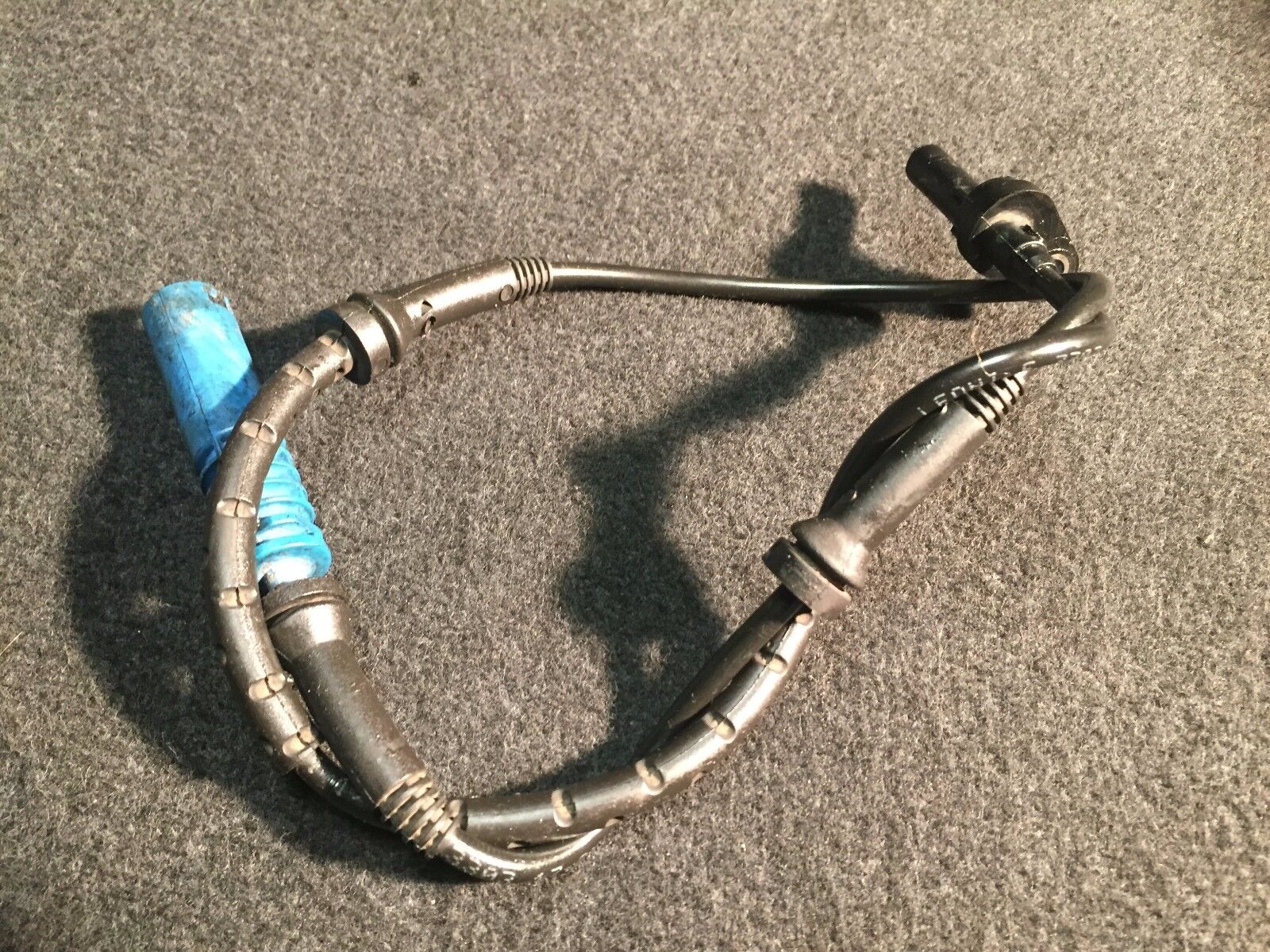 02 03 04 05 BMW 745i E65 Front Wheel ABS Speed Sensor Left/Right 0265007592 OEM Replacement - Perfect for ABS System Repair & Maintenance