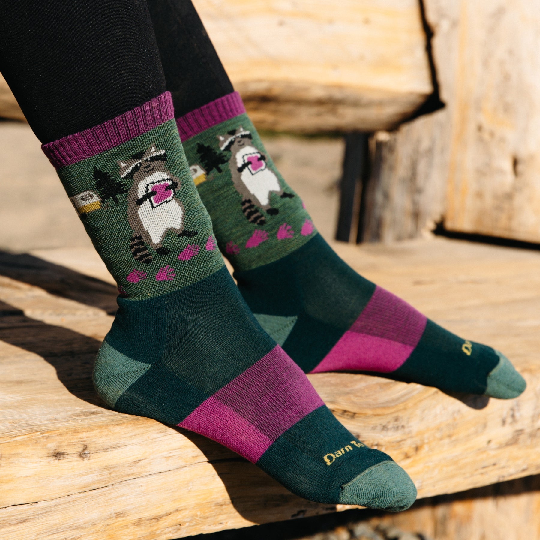Darn Tough 5001 Critter Club Micro Crew Lightweight Cushion Socks for Women - Hiking, Running & Everyday Comfort
