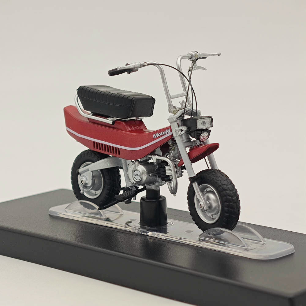 1:18 Scale Diecast Scooter Model - Motobi Caddy Vintage Collection for Display, Gift, and Motorcycle Enthusiasts