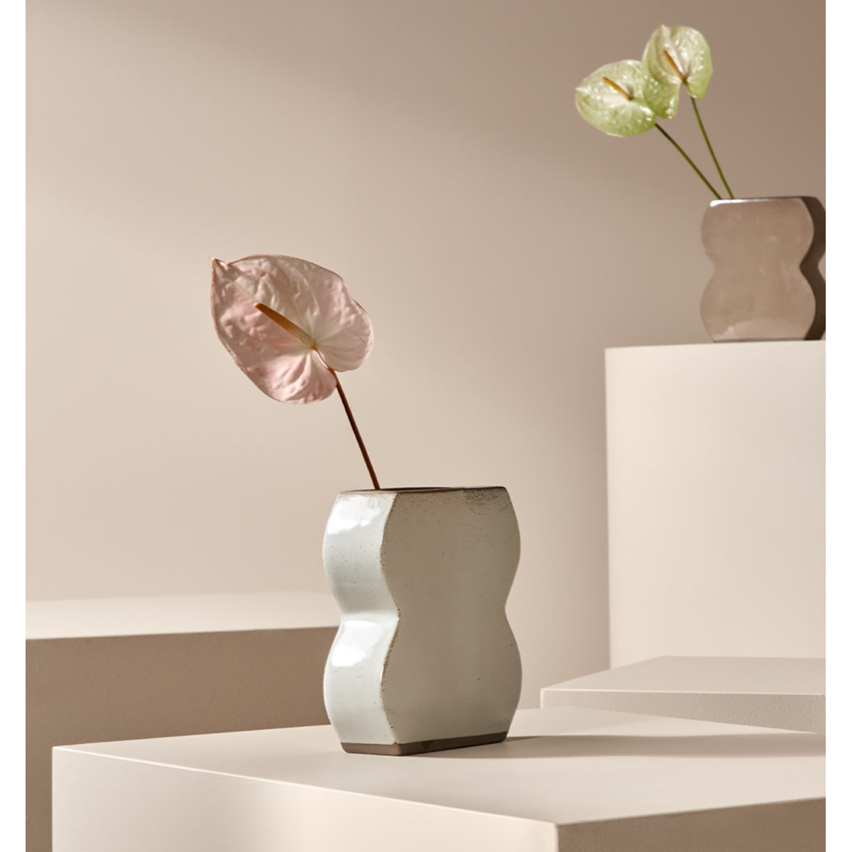 Small Modern Ceramic Vase - Minimalist Home Decor for Flowers, Centerpiece, Wedding & Living Room Decorations - Perfect for Dining Table, Office Desk & Gift Giving