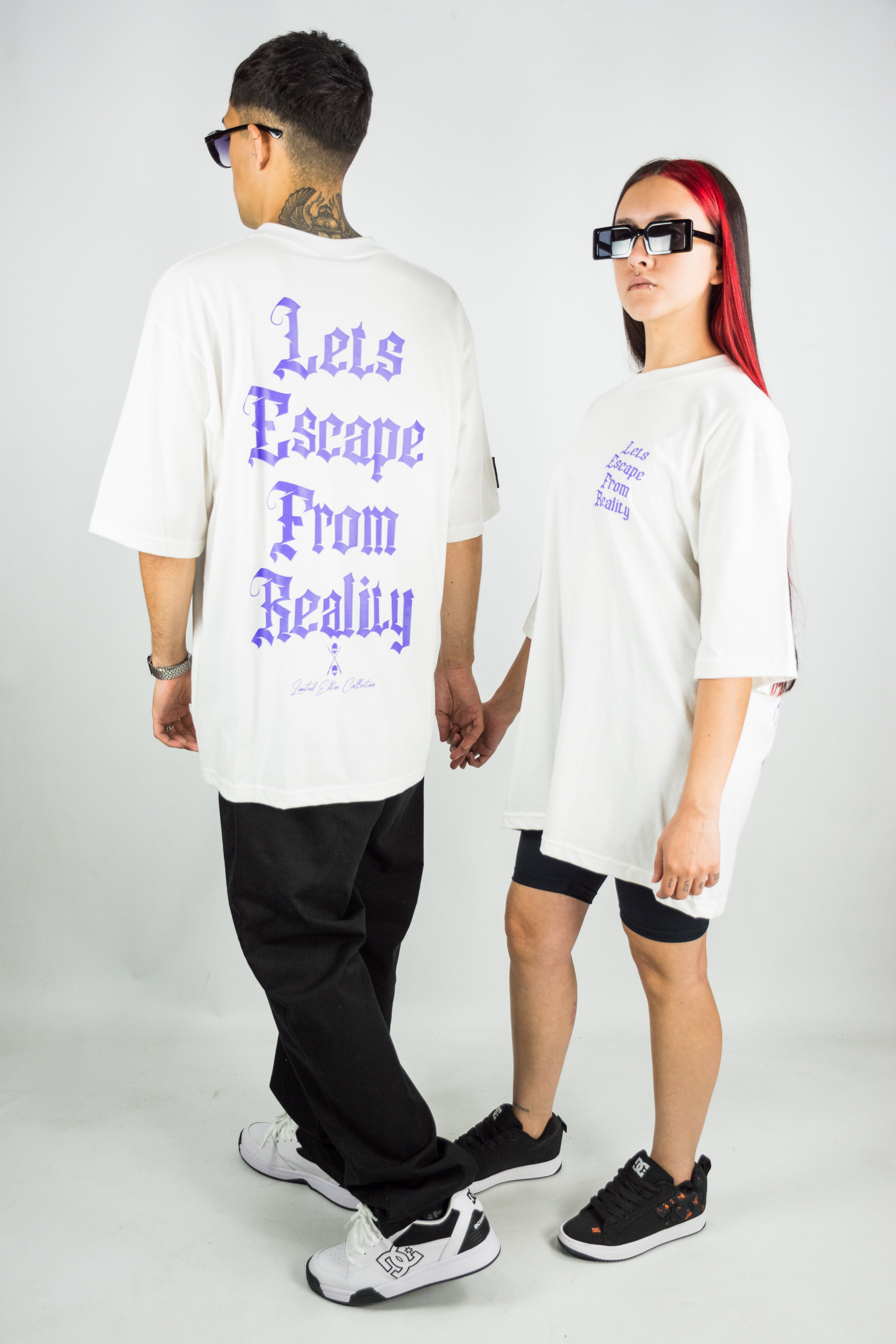 Unisex Oversized T-Shirt with Regular Logo - 262 White | Comfortable & Stylish for Casual Wear, Street Fashion, and Everyday Outfits