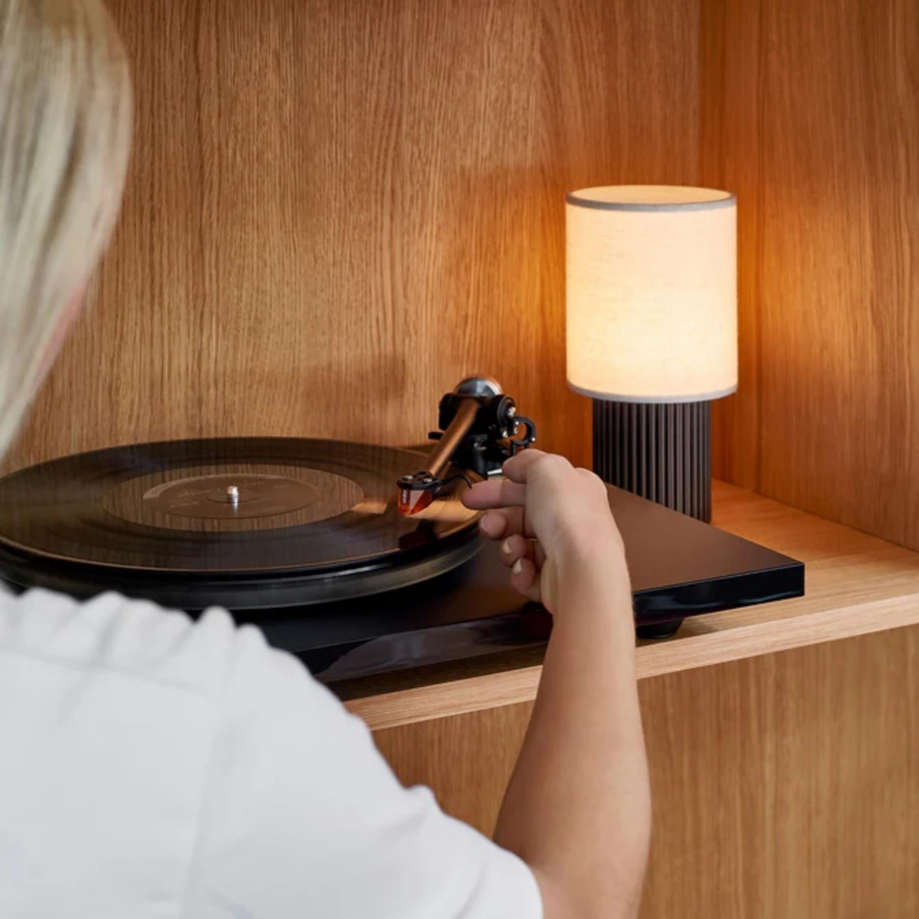 Ortofon 2MR Bronze Moving Magnet Phono Cartridge - High Performance for Low Profile Turntables - Perfect for Audiophiles & Vinyl Enthusiasts at Home
