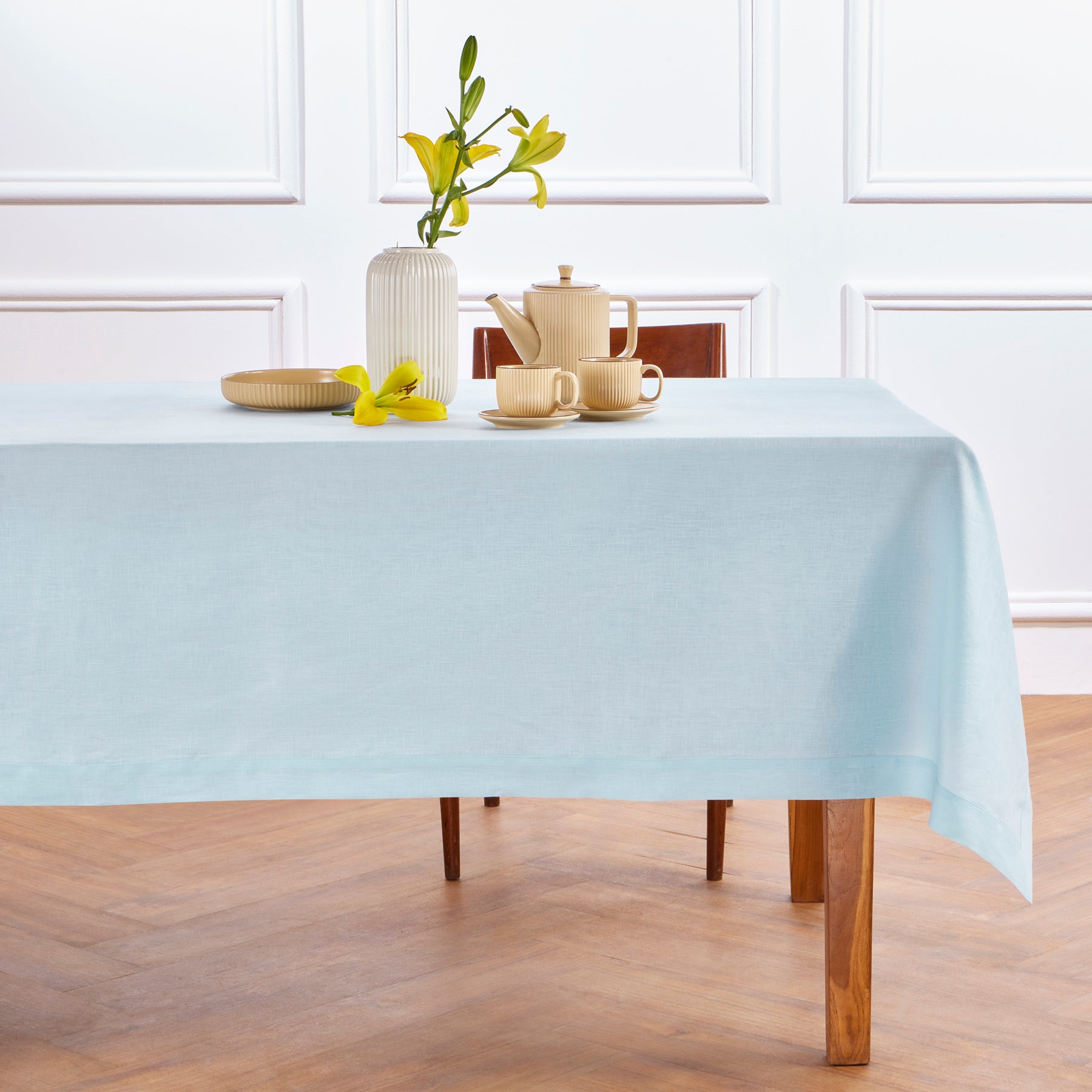 Premium Extra Large Fete Tablecloth - Waterproof & Stain-Resistant for Outdoor Parties, Weddings, and Events