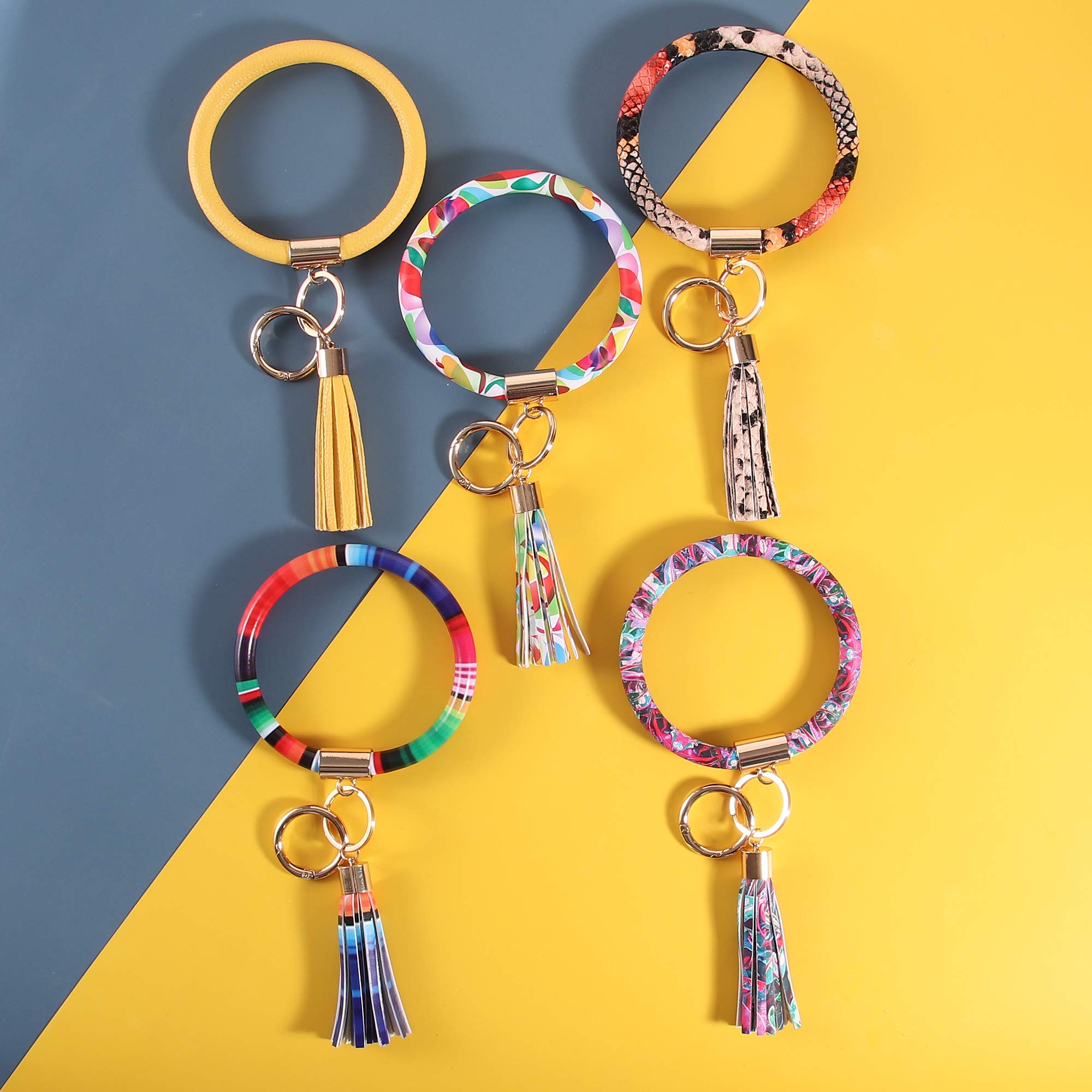 Coolcos Leather Keychain Bracelet for Women - Stylish Wristlet Key Holder with Tassel, Portable Keyring Bangle for Everyday Use - Perfect Gift for Her, Ideal for Work, Travel & Daily Essentials Organization
