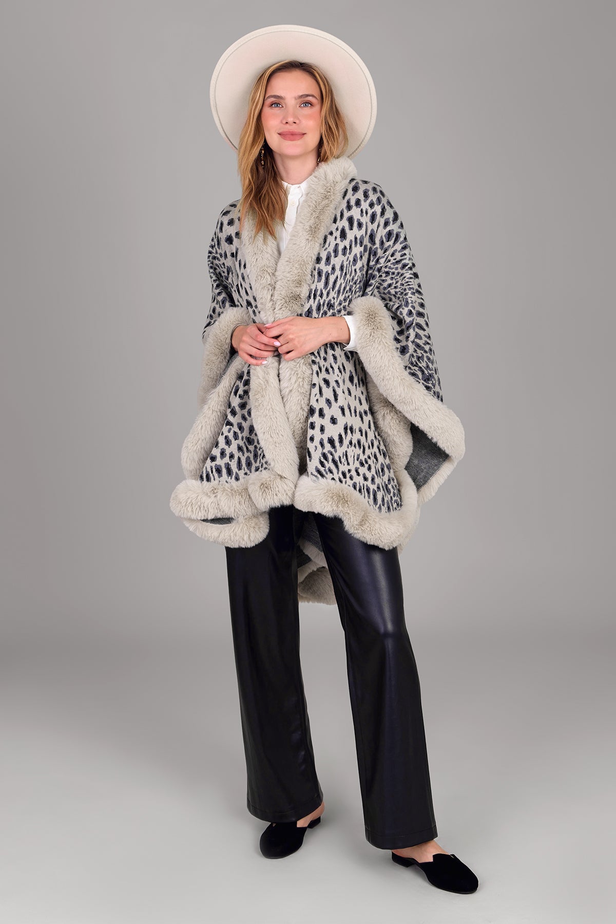 Stylish Cheetah Print Kimono Faux Fur Cape - Soft Winter Shawl Wrap for Women, Perfect for Parties, Weddings & Cozy Evenings