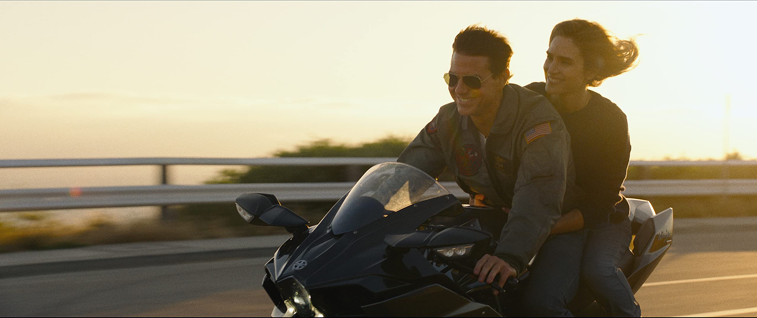 Top Gun: Maverick (2022) - Tom Cruise Action Movie - 4K Ultra HD Blu-ray & Digital Copy - Perfect for Home Theater & Movie Nights