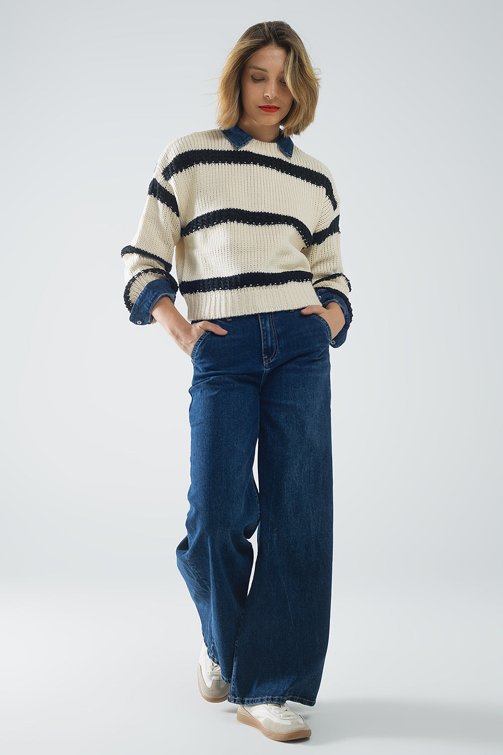 Super Stretch Distressed Medium Wash Plus Size Women's Jeans - Perfect for Casual Wear & Everyday Comfort