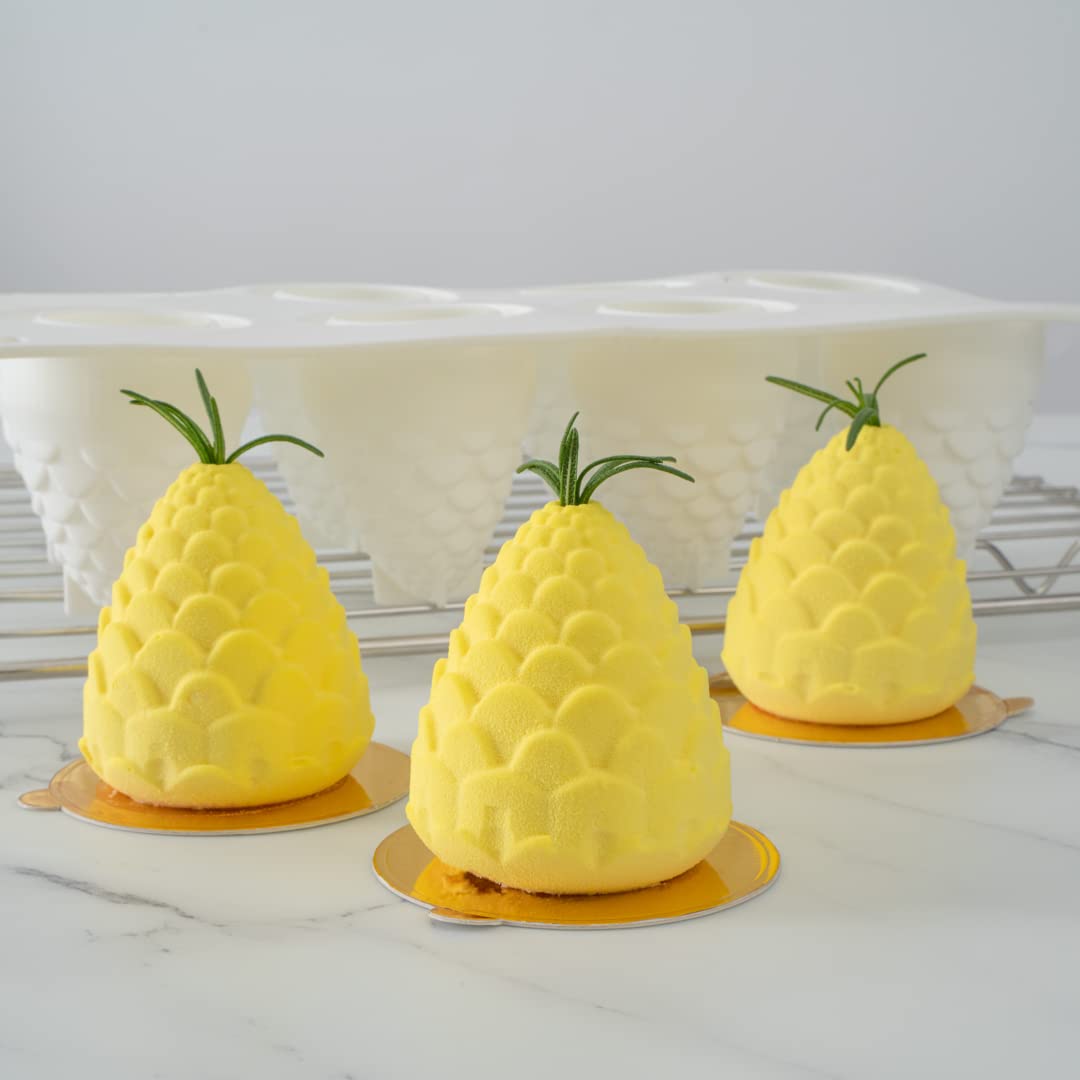 Restaurantware-Pastry Tek 8 Cavity Pineapple Silicone Molds - Flexible, Freezable, Oven-Safe Baking Molds for Jello, Fondant & Desserts | Perfect for Tropical-Themed Cakes, Cupcakes & Party Treats
