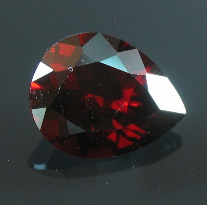 Wholesale Natural Genuine African Garnet Gemstones - Pear Cut 5x3mm to 10x7mm Loose Stones, VVS Eye Clean, January Birthstone - Perfect for Jewelry Making, Engagement Rings & Birthstone Gifts