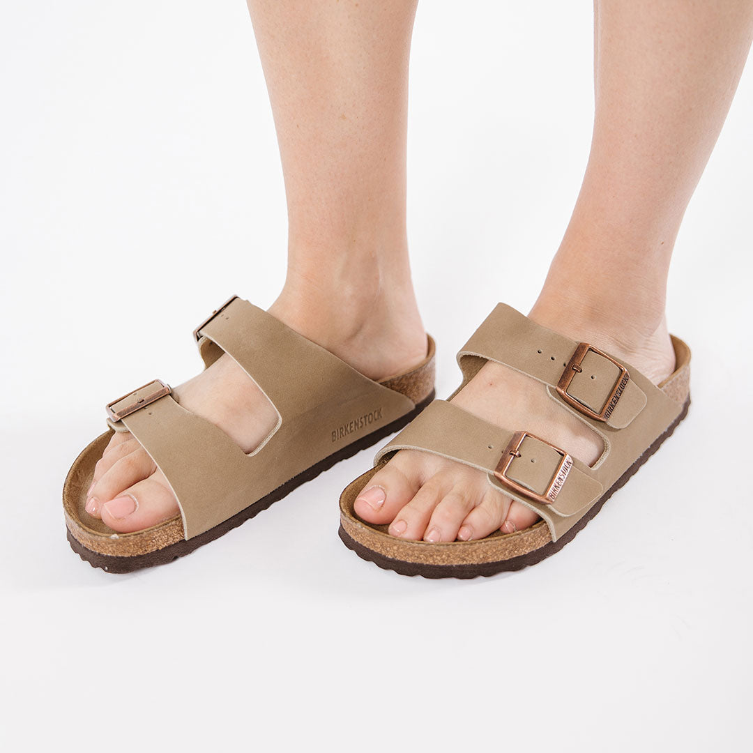 Birkenstock Arizona Oiled Leather Sandals in Tobacco Brown | Comfortable Cork Footbed Slides for Men & Women | Perfect for Beach, Casual Wear & Summer Outfits