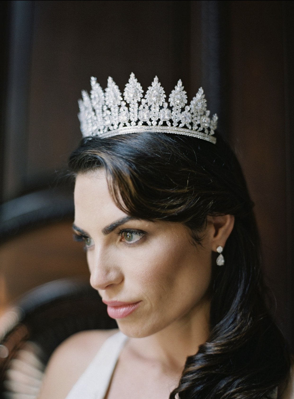NOELLE Royal Bridal Crown - Elegant Rhinestone Wedding Tiara for Bride, Bridesmaid & Prom | Perfect for Weddings, Quinceañeras, Pageants & Special Occasions