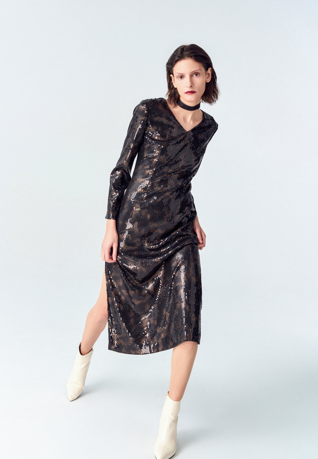 Elegant Black V-Neck Sequin Long Sleeve Party Dress for Women - Perfect for Evening Events, Prom, and Holiday Celebrations