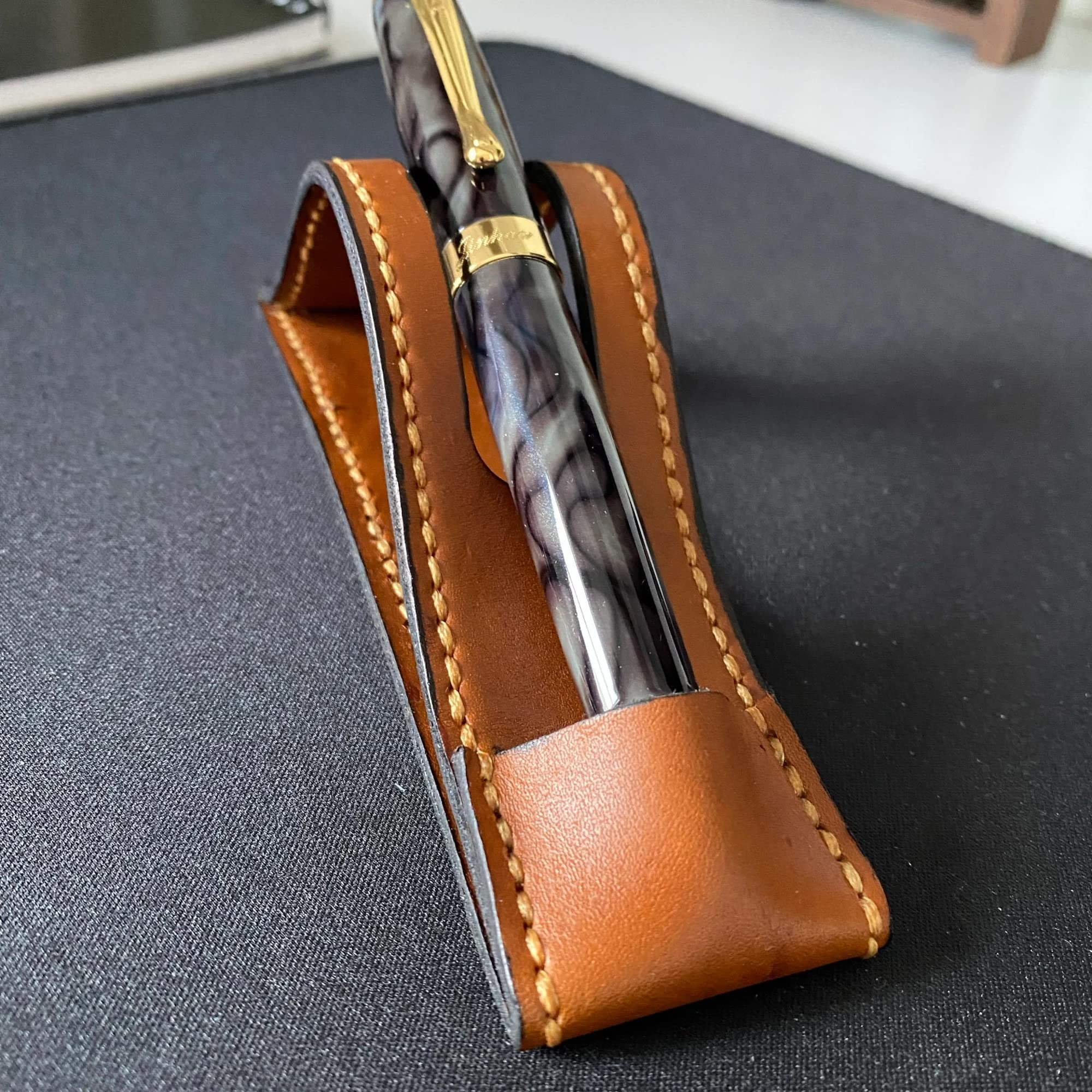 Handmade Leather Pen & Pencil Holder - Premium Desk Organizer for Office, School & Workshop - Perfect Gift for Writers & Professionals (Ideal for Desk Organization & Stationery Storage)