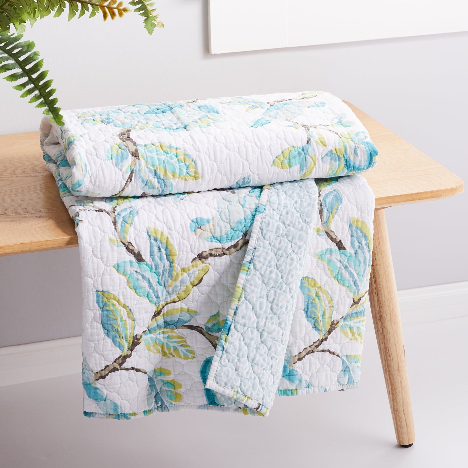 Cressida Quilted Throw Blanket - Soft & Cozy Lightweight Bedspread for Couch, Sofa, Bed - Perfect for Living Room, Bedroom Decor & Winter Warmth