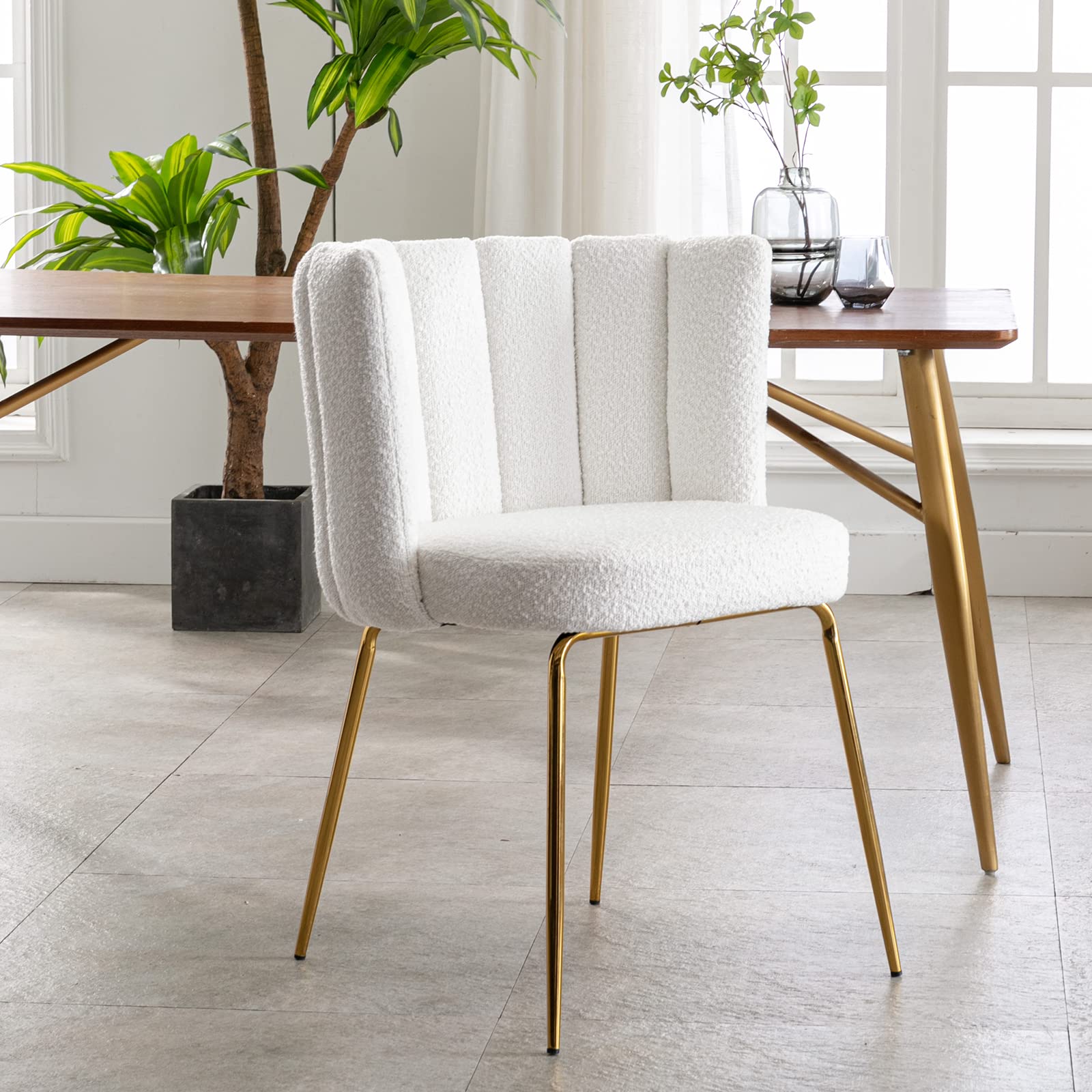 Chairus Dining Chairs Set of 4 - Modern Upholstered Accent Chairs with Lamb Wool Fabric, Curved Back & Gold Metal Legs for Living Room, Kitchen, Bedroom, Vanity - White Fur - Perfect for Home Decor, Dining Sets & Cozy Seating Areas