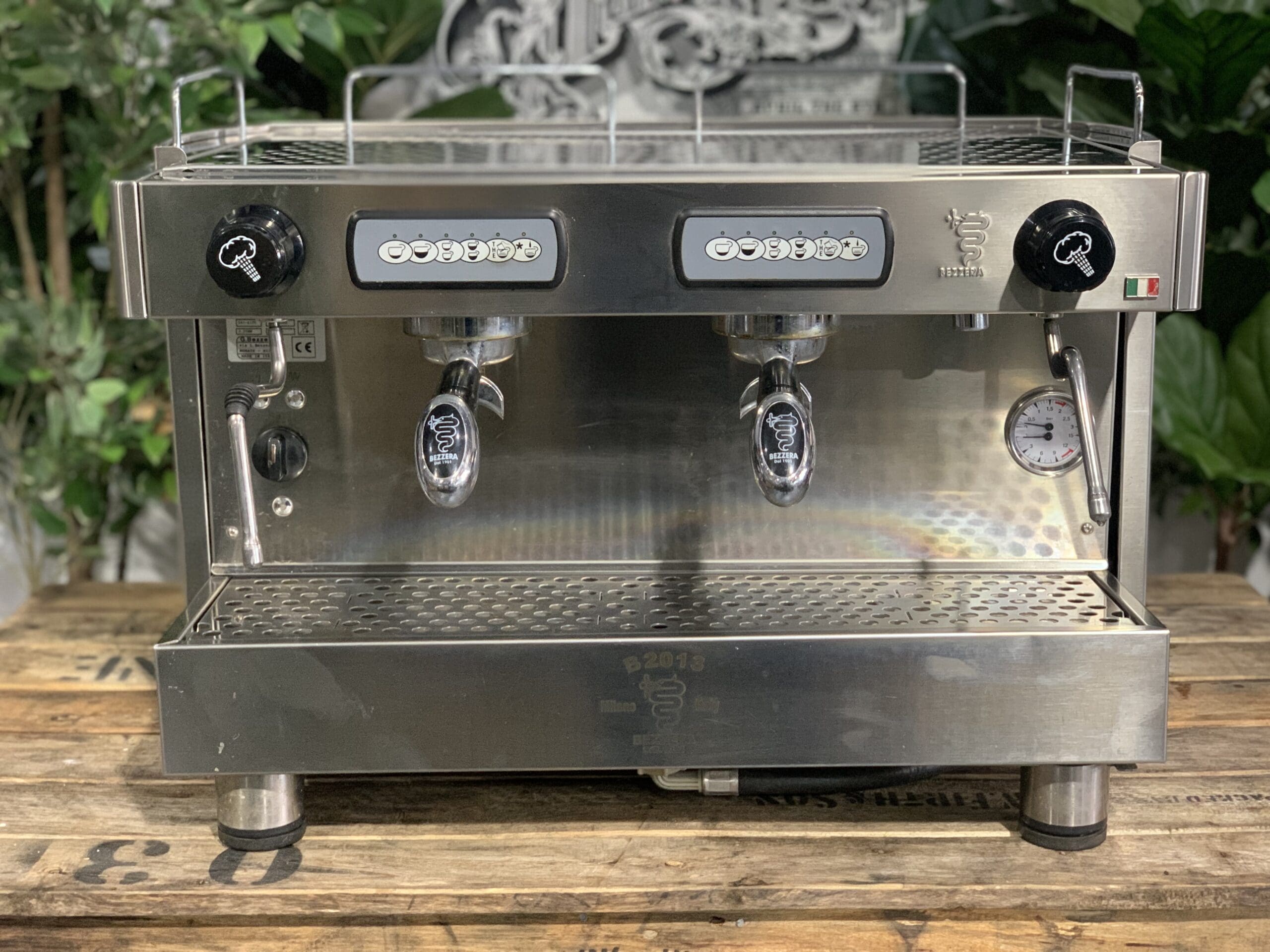 Bezzera B2013 Commercial 2 Group Espresso Machine - Stainless Steel Coffee Maker for Cafes & Restaurants | Perfect for High-Volume Brewing & Professional Baristas