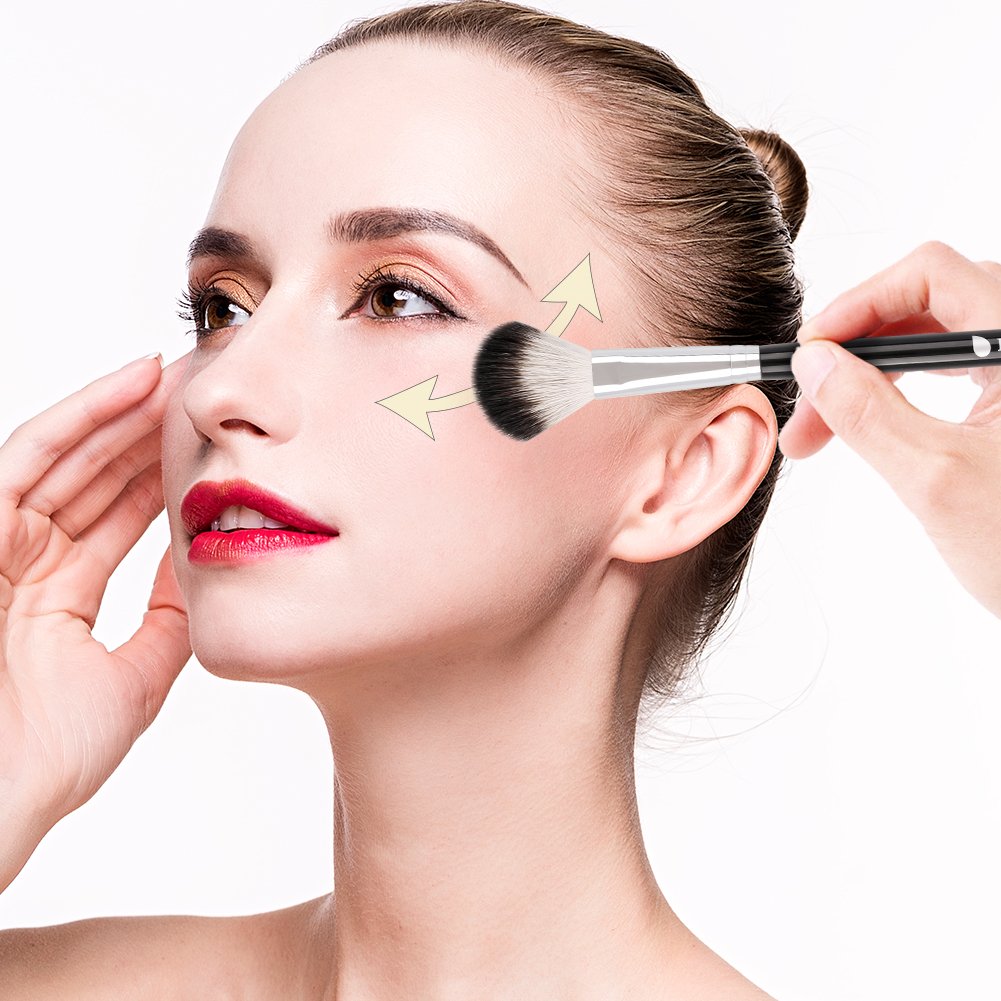DUcare Professional Fan Highlighter Brush - Silvery & Black Makeup Brush for Blending Eyeshadow, Contouring & Blush - Perfect for Highlighting, Strobing & Detailed Makeup Application