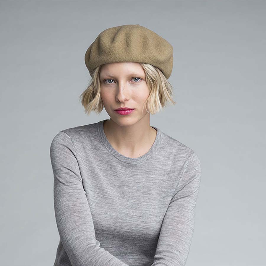 KANGOL Anglobasque Beret Hat for Women & Men - Classic Camel Wool French Style Beret - Perfect for Fall, Winter & Fashion Outfits