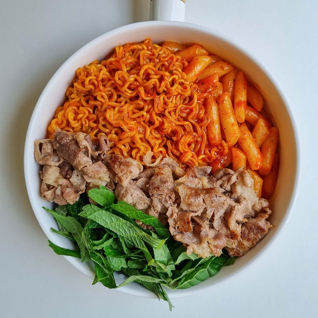 Yopokki Instant Rabokki Pack (Sweet Mild Spicy, 2 Packs) - Authentic Korean Street Food with Sweet & Spicy Sauce, Ramen Noodles & Topokki Rice Cakes - Quick & Easy Meal for Lunch, Dinner or Snack