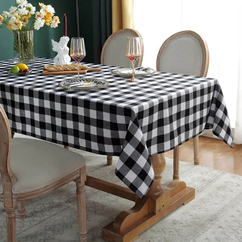 Festive Holiday Plaid Tablecloth - Christmas & Thanksgiving Dining Decor - Perfect for Parties, Family Gatherings & Seasonal Home Decor