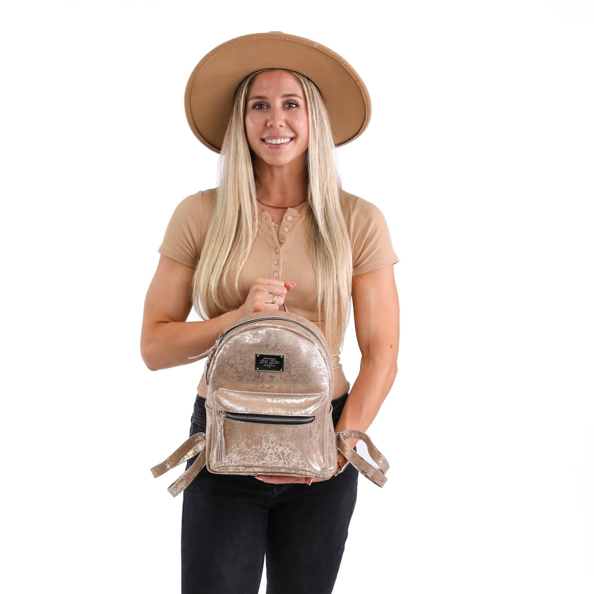 Premium Genuine Leather Backpack for Men & Women - Durable Travel Laptop Bag with USB Charging Port - Perfect for Work, School, and Outdoor Adventures