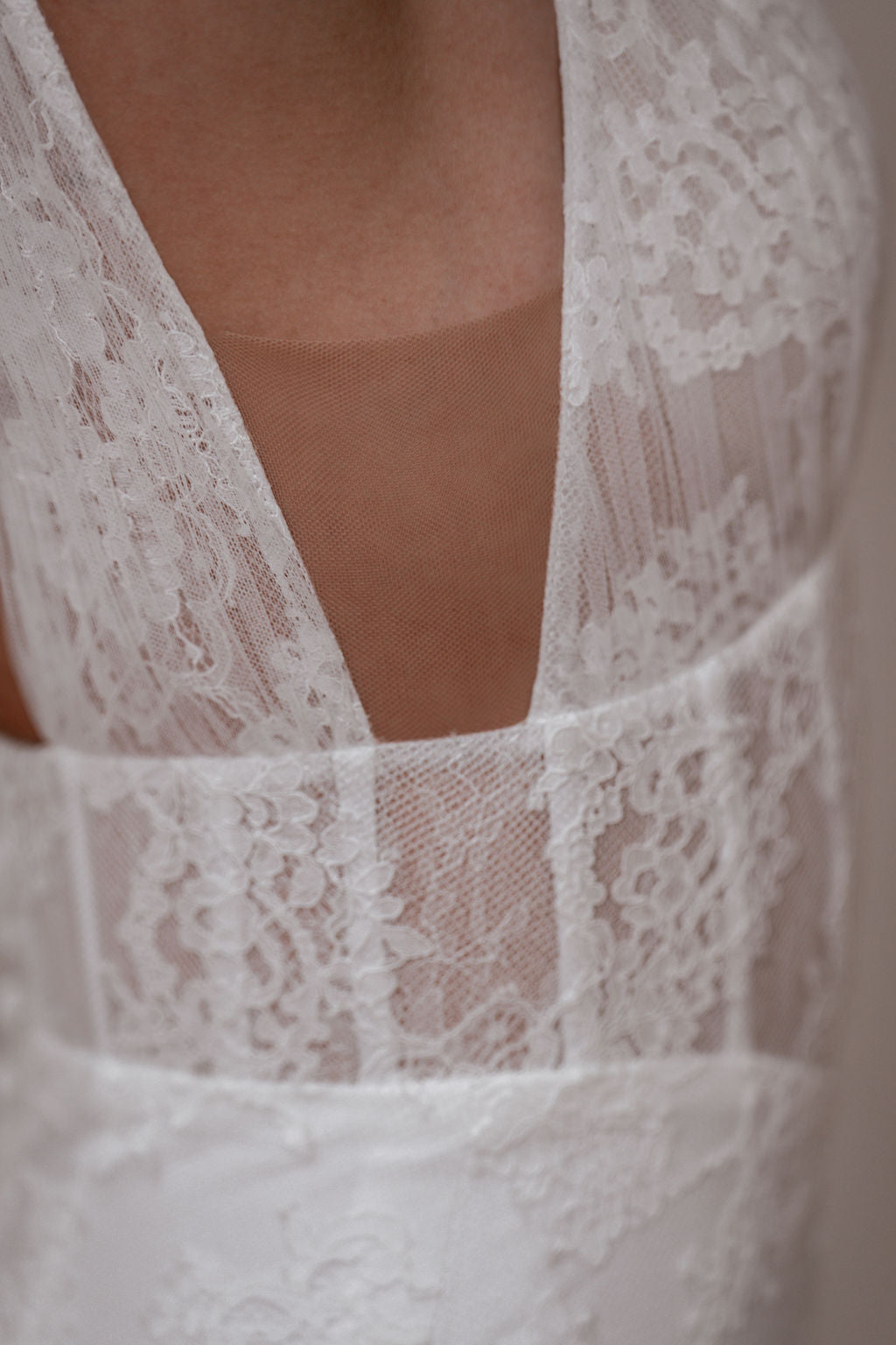 Pebble Tulle Fabric - Soft & Durable Mesh Material for Wedding Dresses, Bridal Veils & DIY Crafts