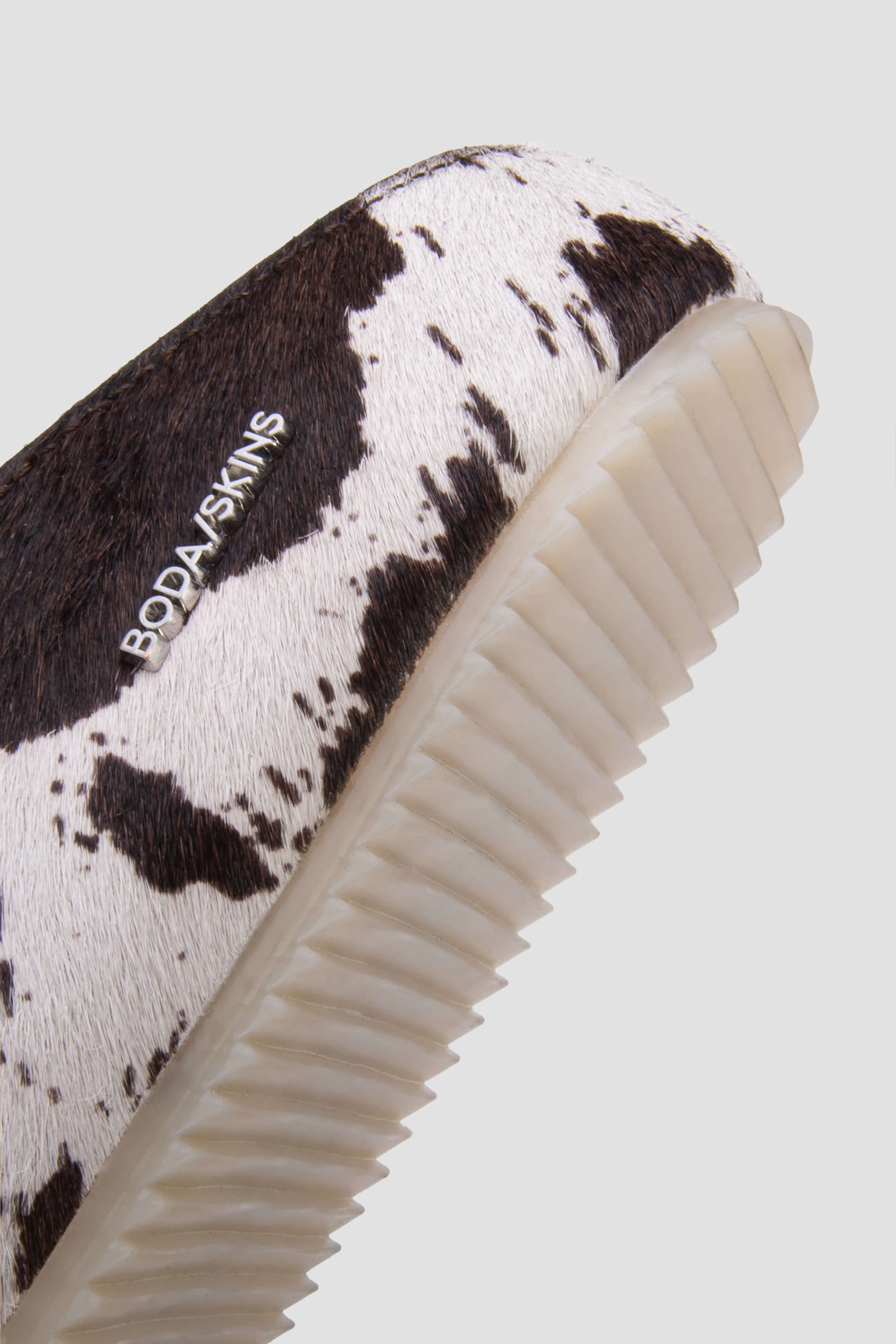 Luxury Cowhide Shearling Mules for Women - Soft & Warm Winter House Slippers - Cozy Indoor/Outdoor Slides for Home, Office & Travel